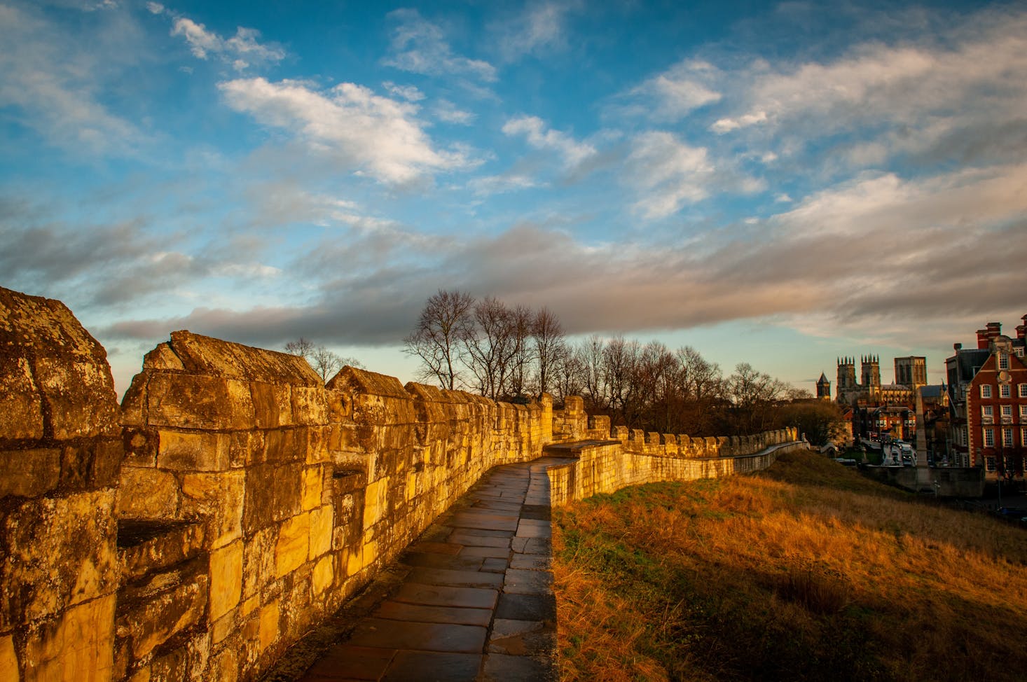 York City Walls at night