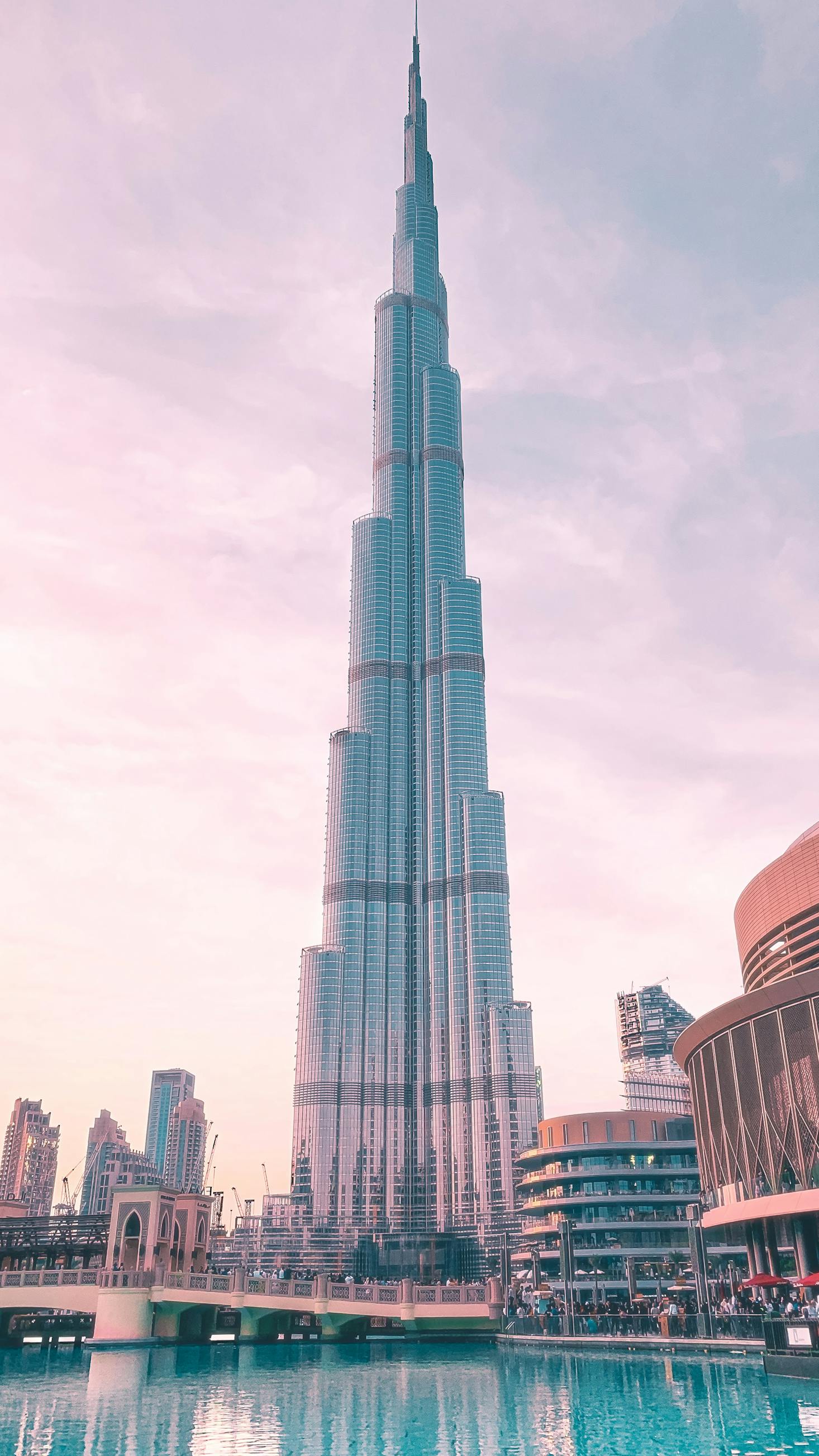 The tall pointed structure of Dubai's Burj Khalifa at susnset