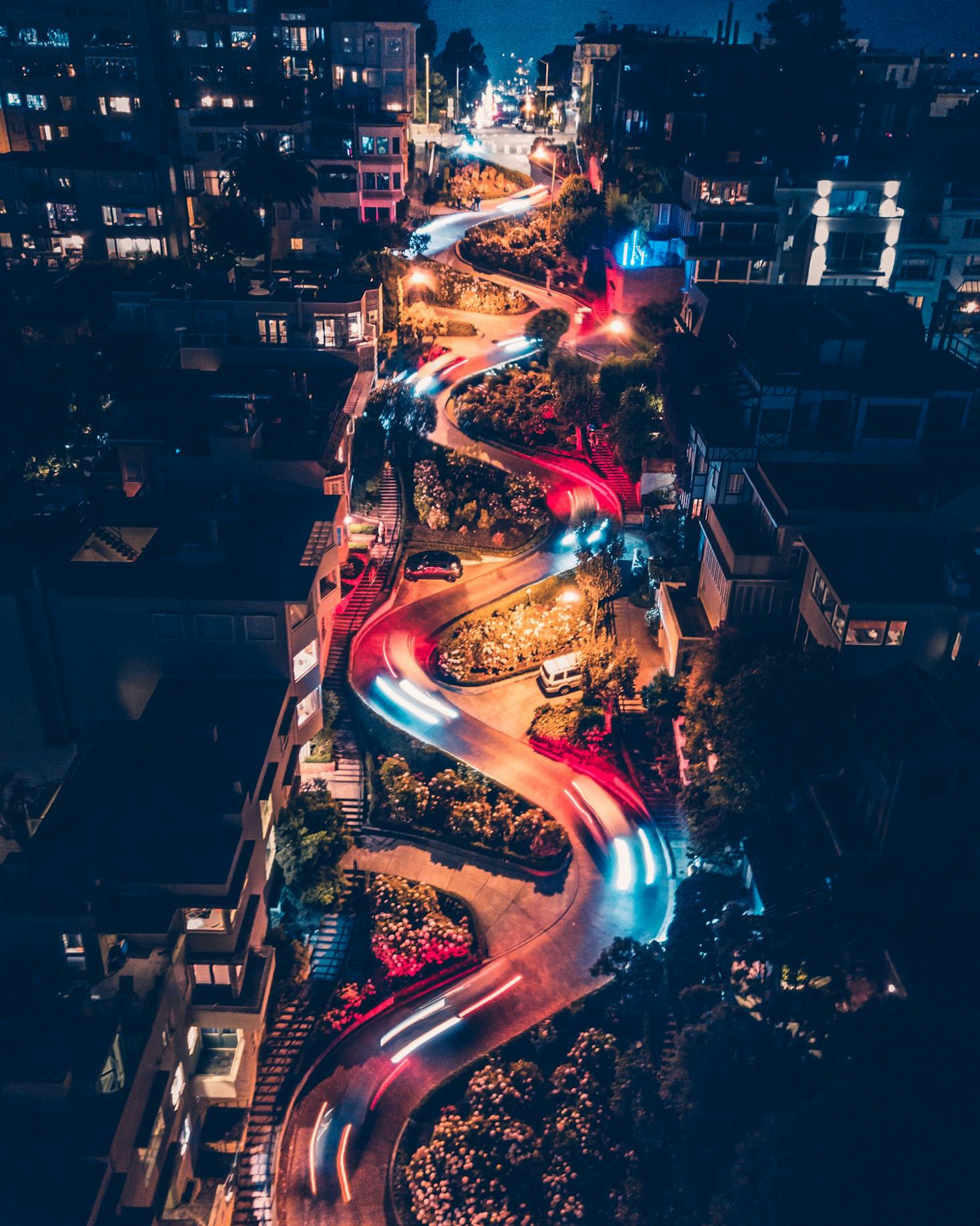 Lombard St. in San Francisco at night