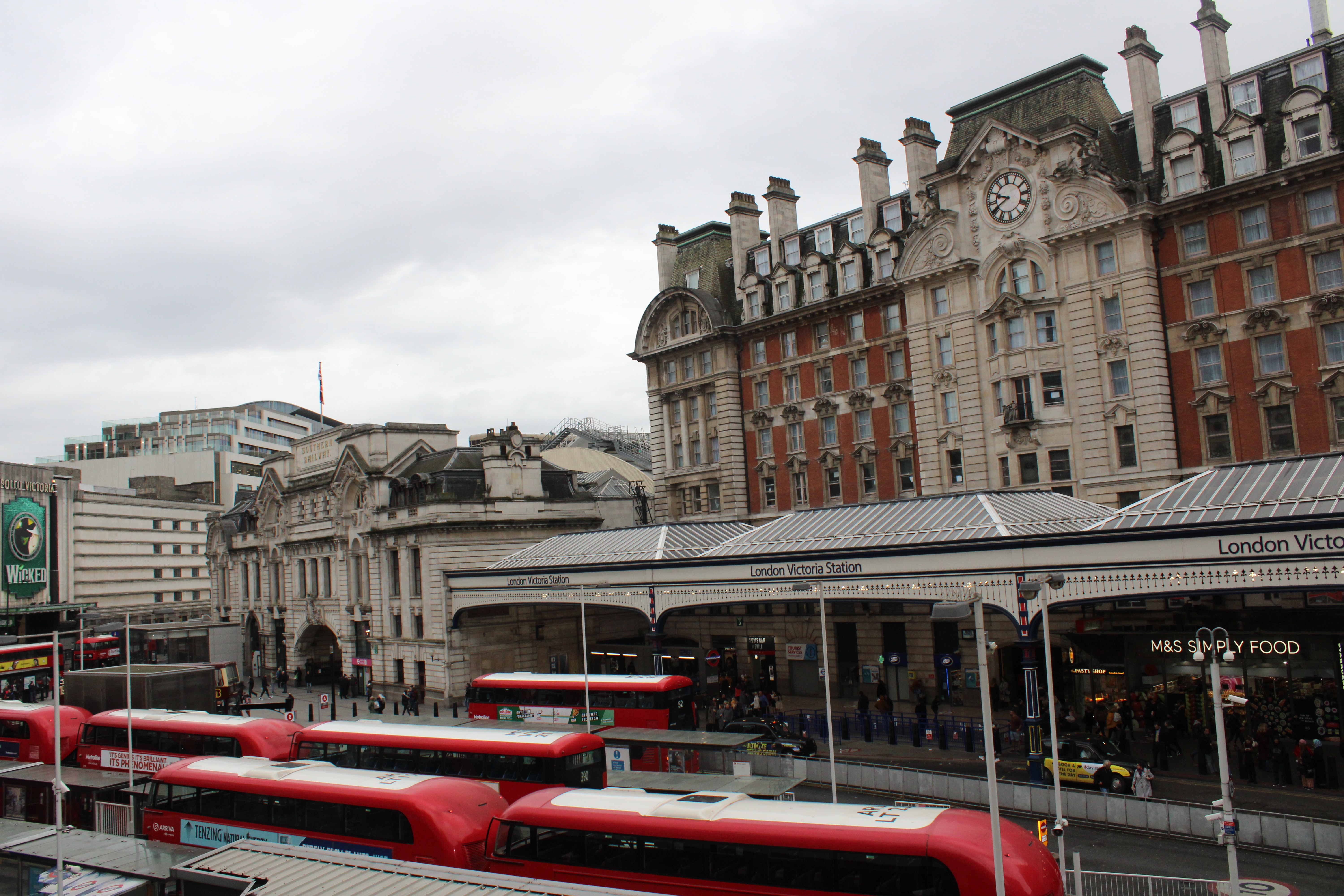 Victoria Station Visitor Guide 2024 Everything you need to know