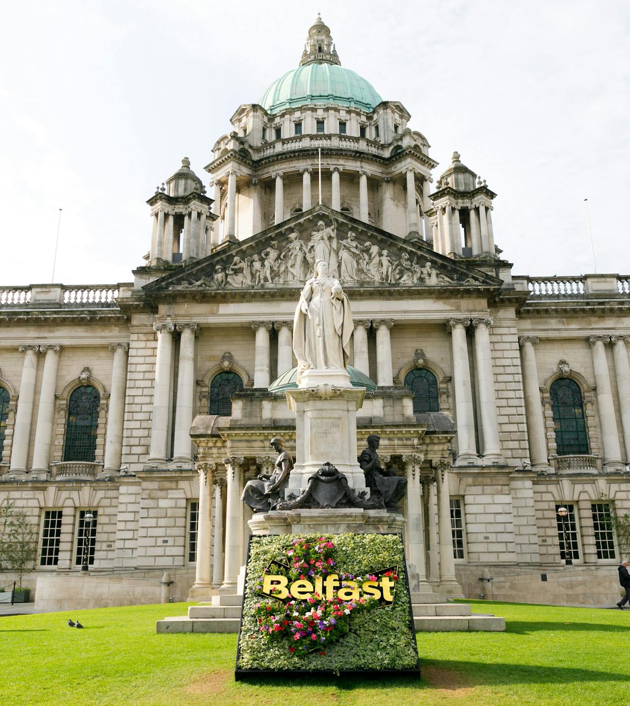 Statue in front of Belfast City Hall Statue in front of Belfast City Hall
