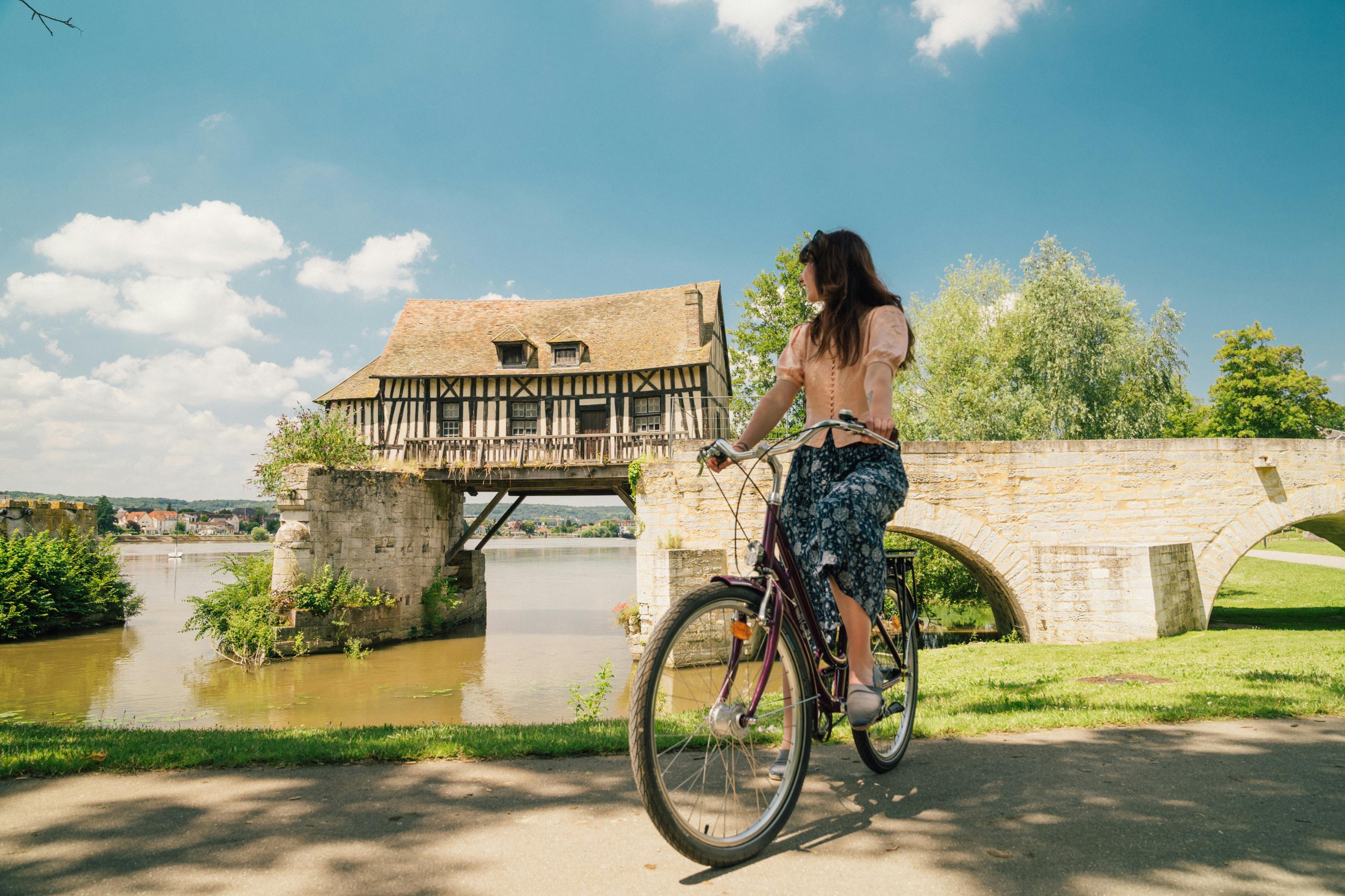 day trips to giverny from paris - Private Monet's Gardens & Giverny Bike Tour