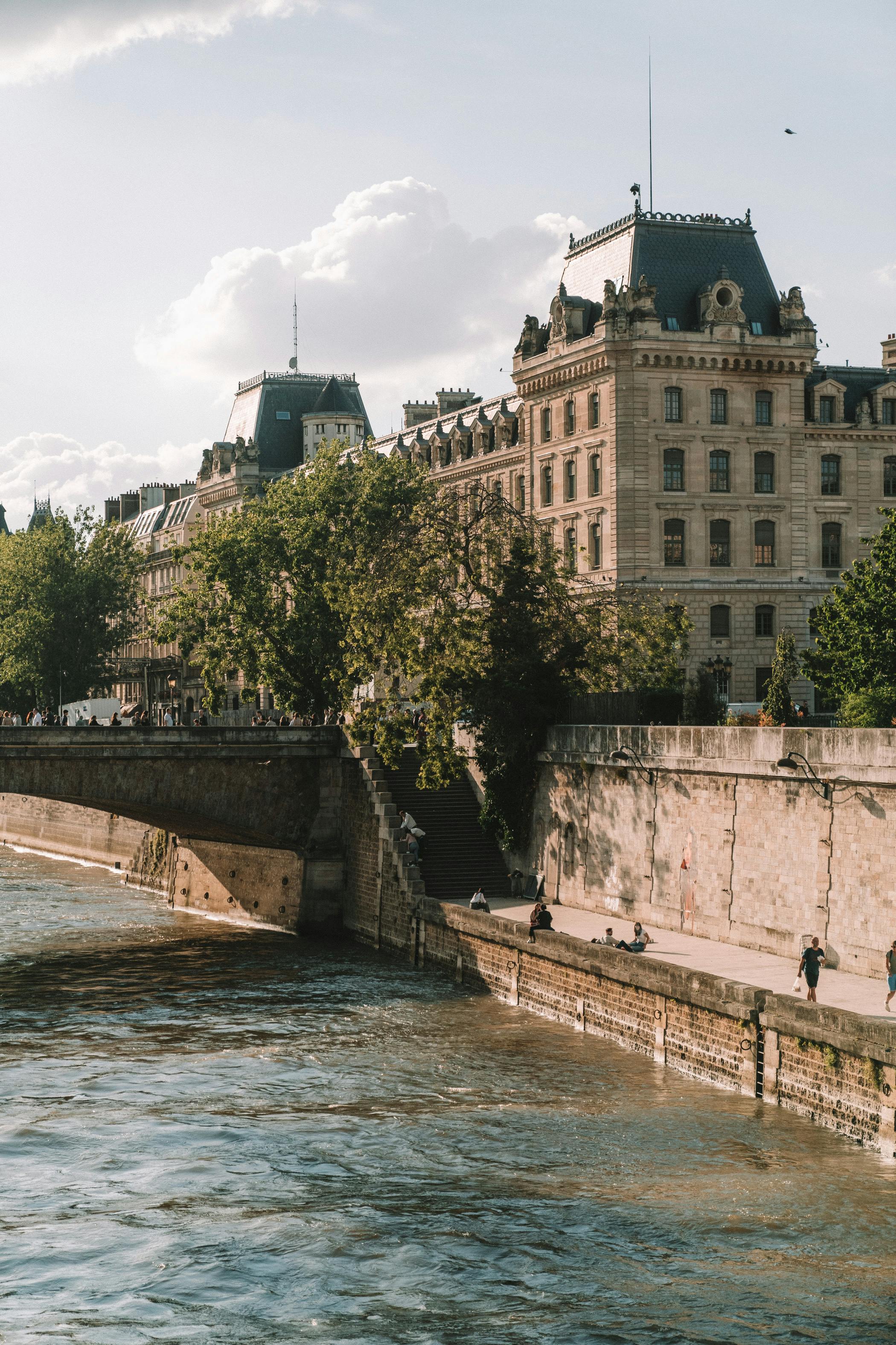 famous paris river - Seine River Paris Attraction