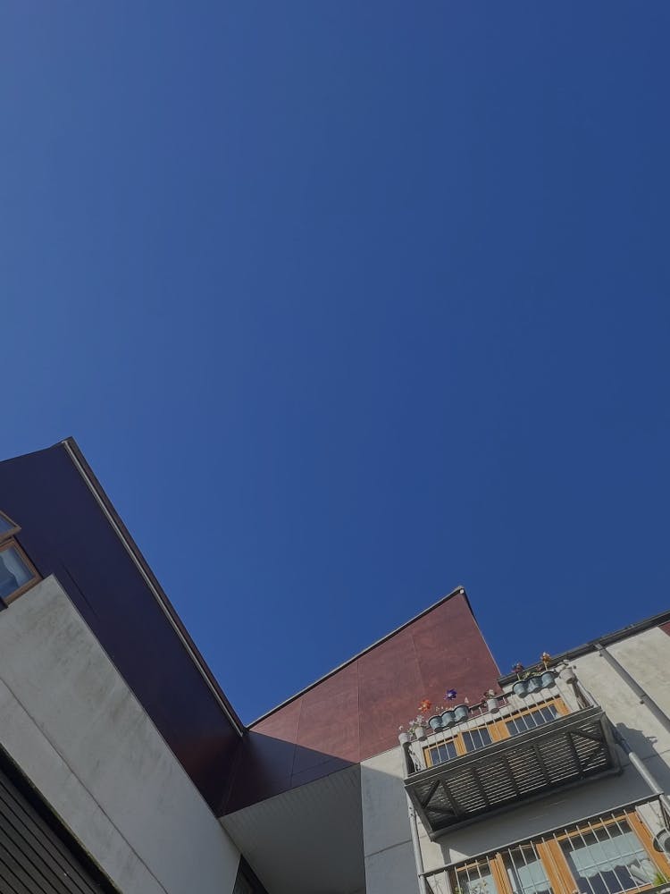 Exterior and sky of Ashby Court