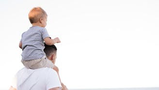 kids_on_fathers_shoulders
