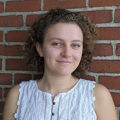Headshot of Phoebe who is a Brandeis Climate Change course mentor