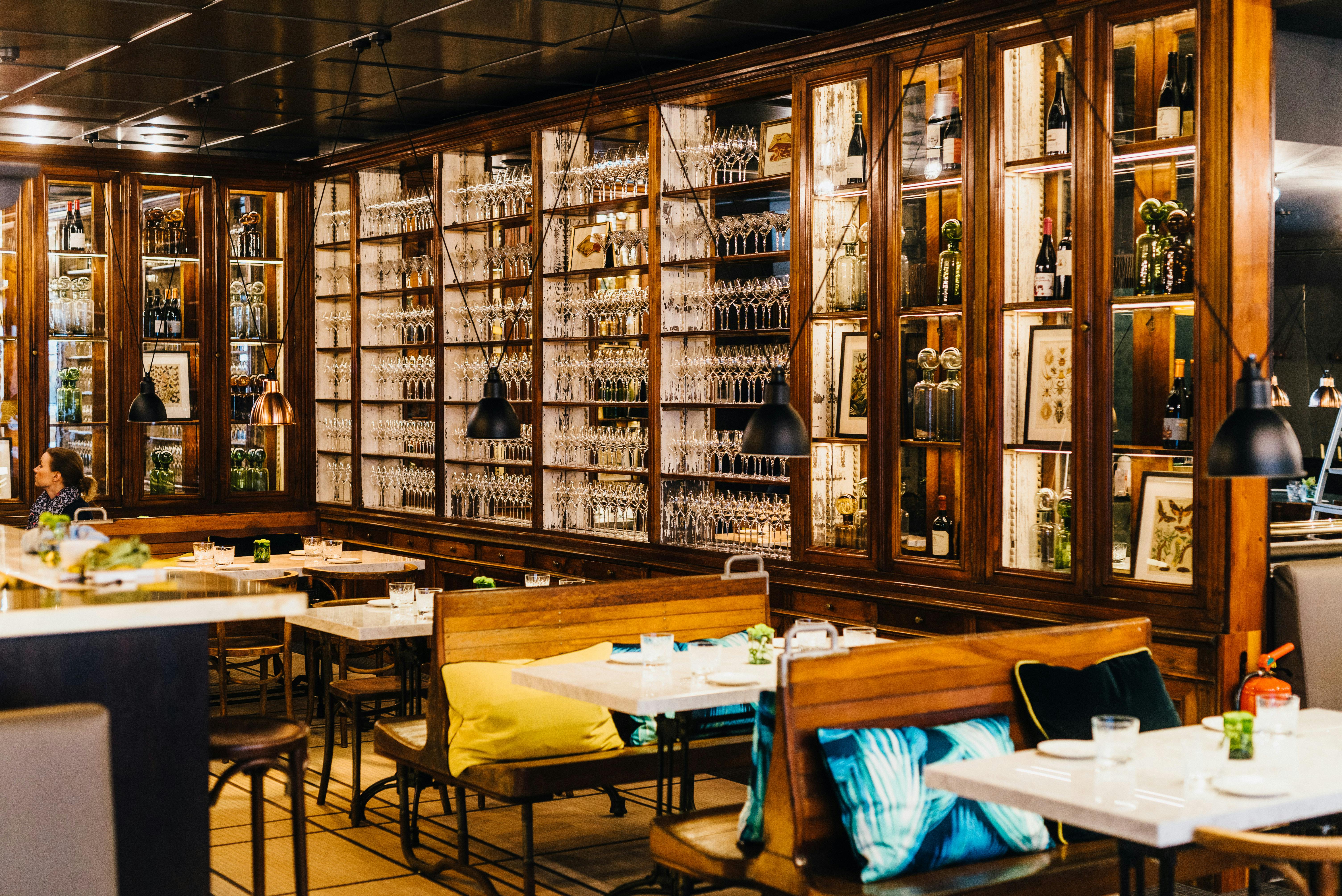 Vitrine in der Brasserie Colette Berlin