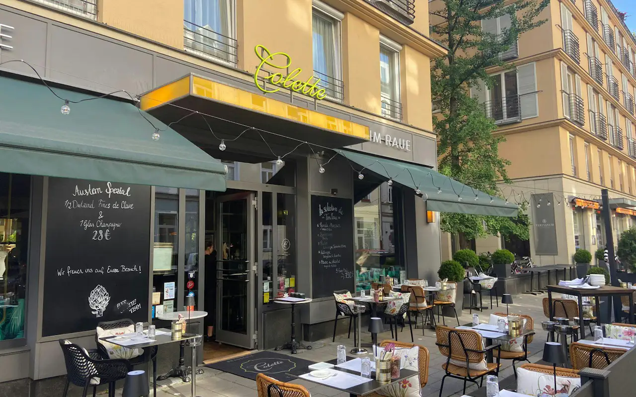 Terrasse der Brasserie Colette München