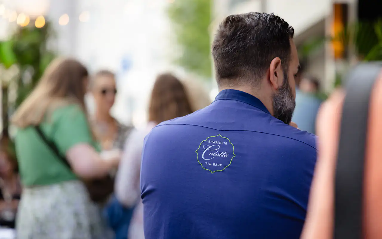 Impression beim Event Schatzi Dirndl in der Brasserie Colette