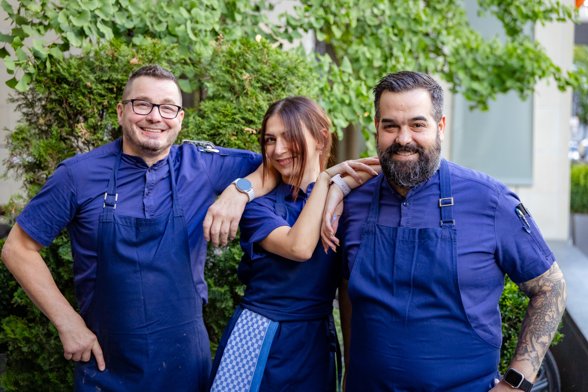 Mitarbeiter beim Event Schatzi Dirndl in der Brasserie Colette