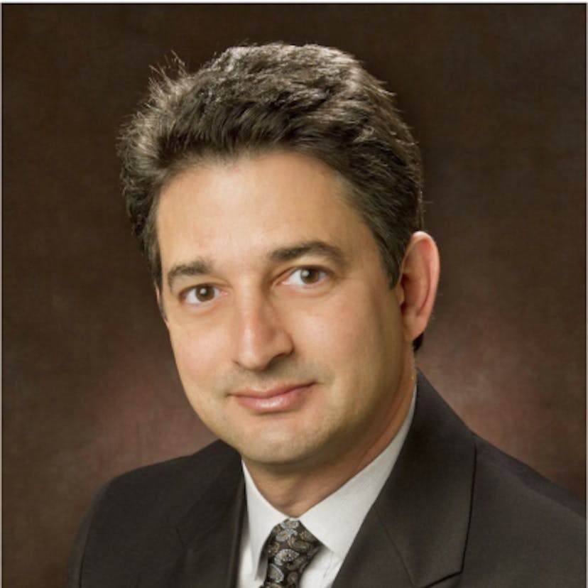 Headshot of Walter Solomon