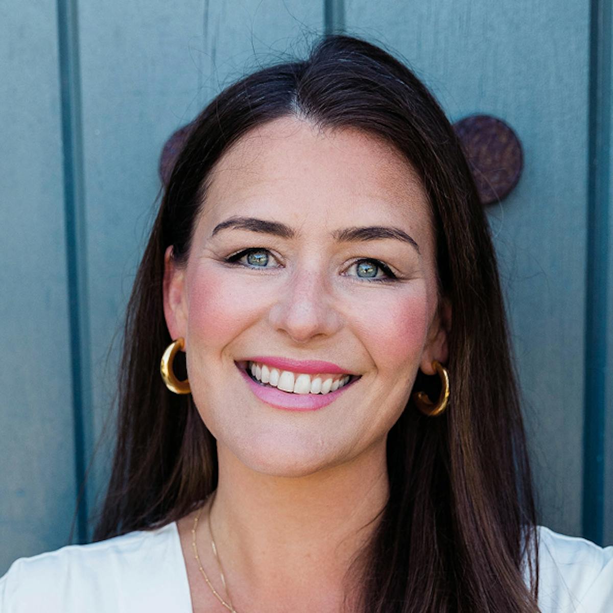 Headshot of Julia Moore