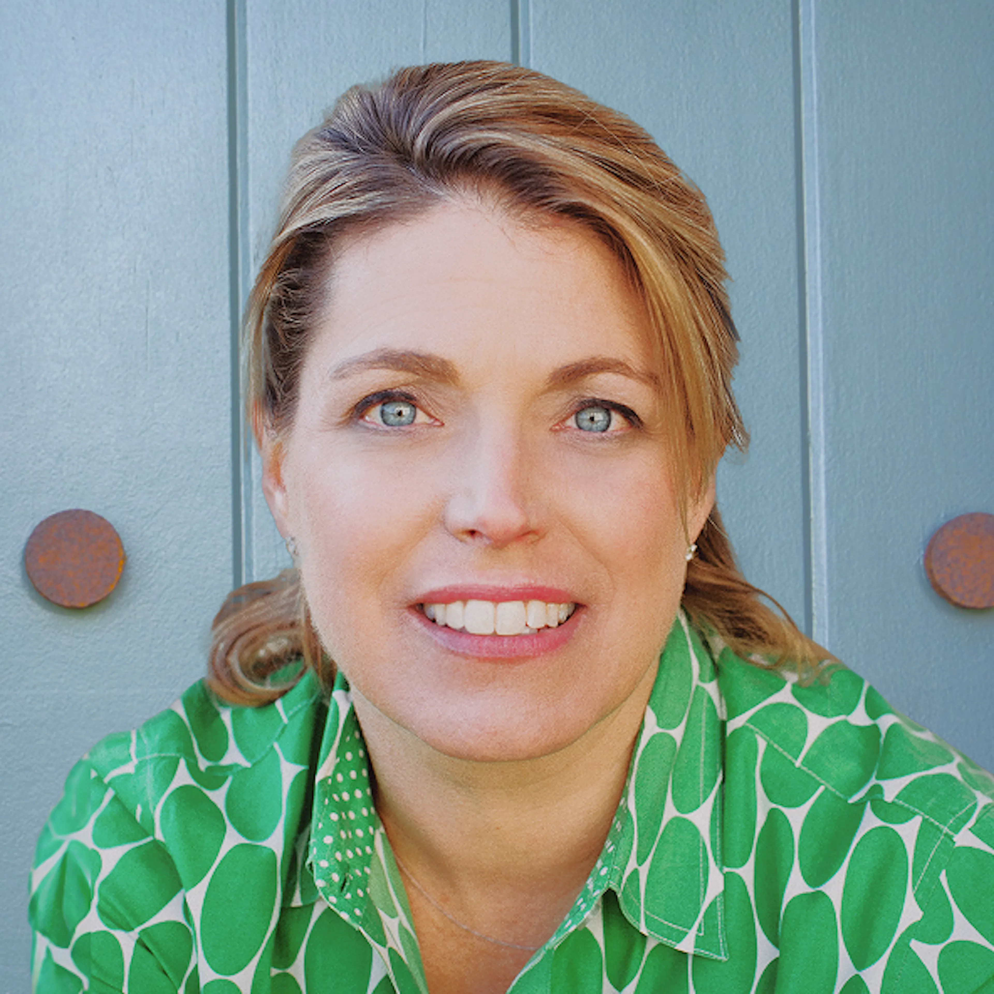 Headshot of Lindy Fishburne