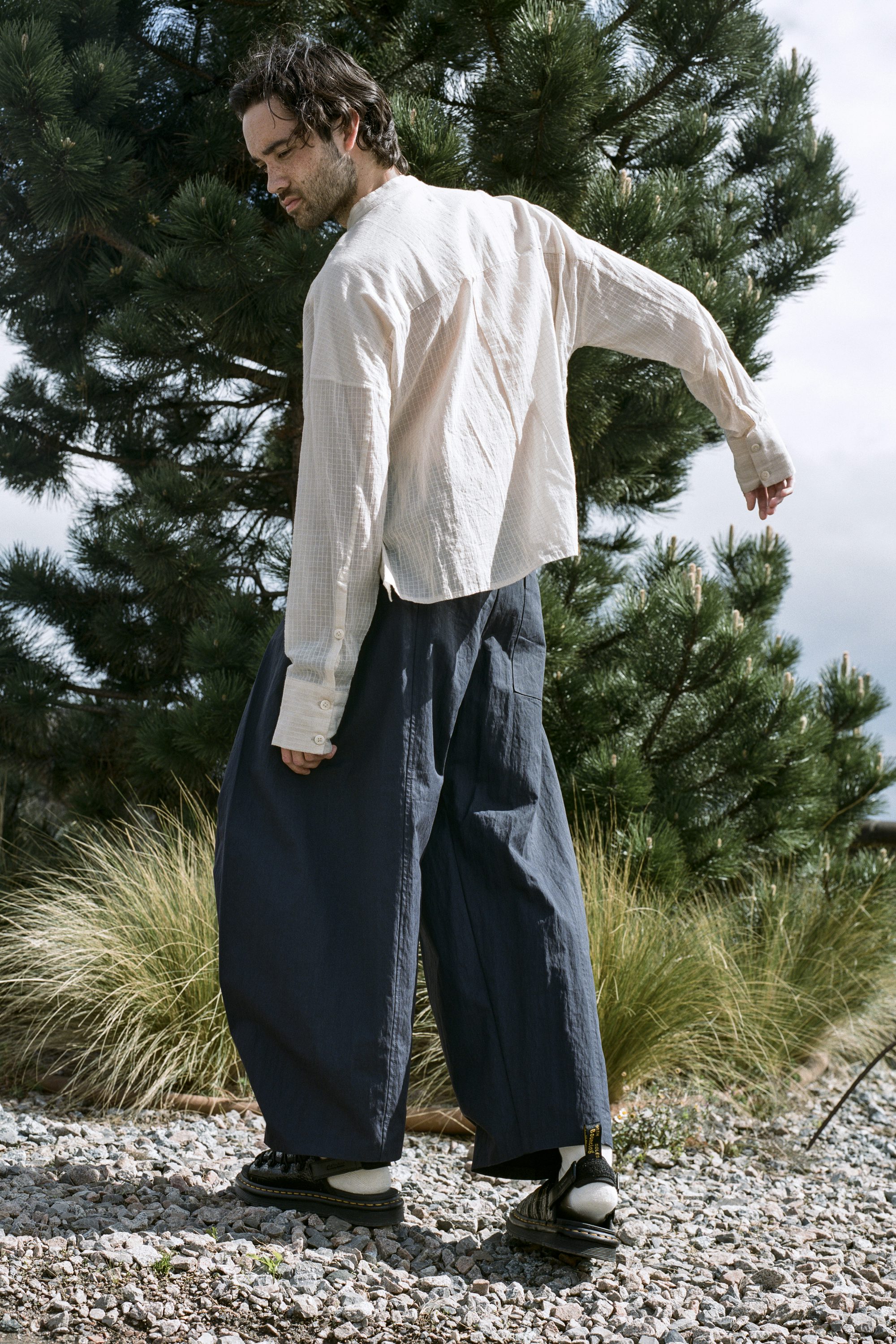 AW21 Suicoke