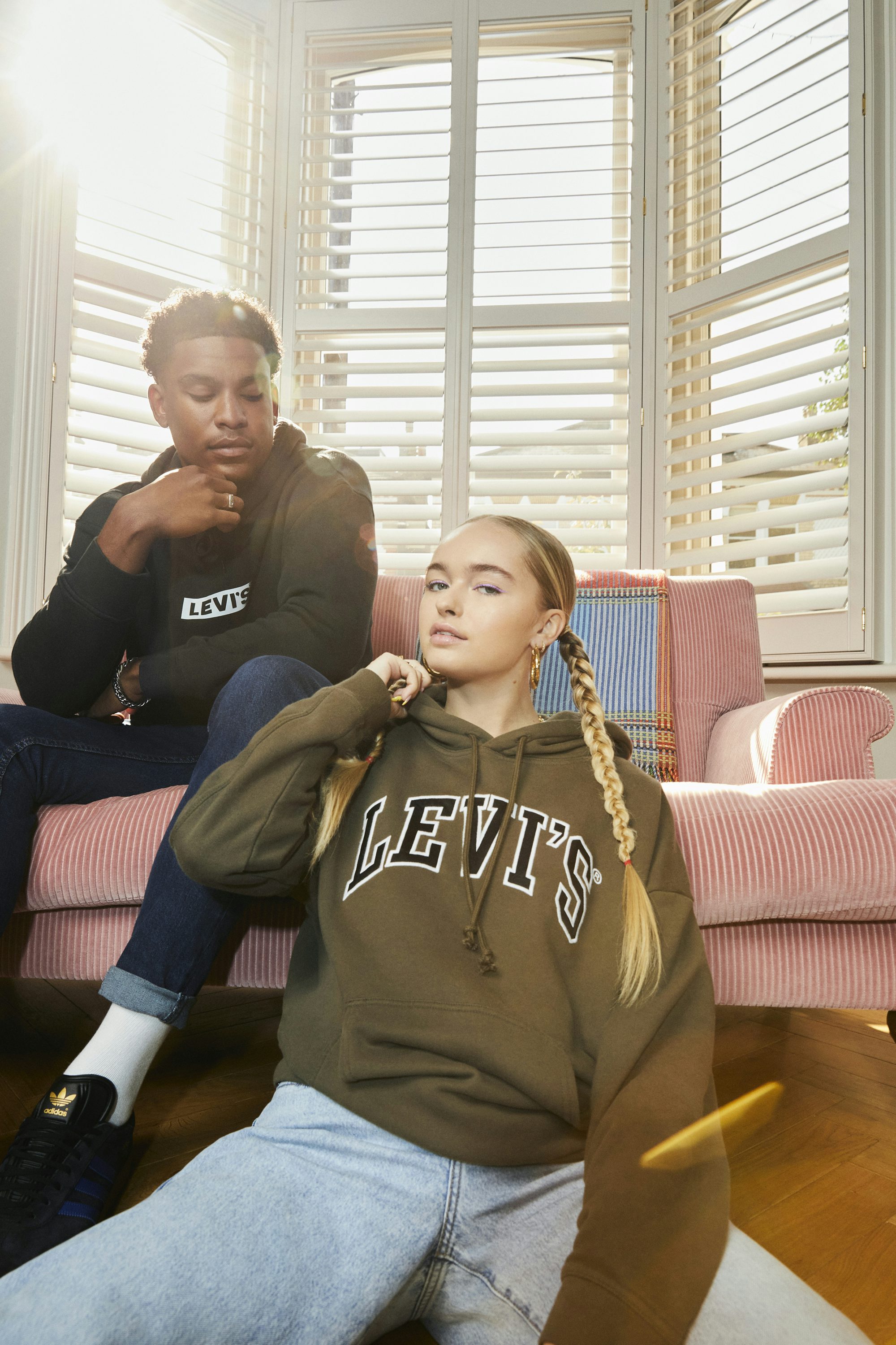 AW21