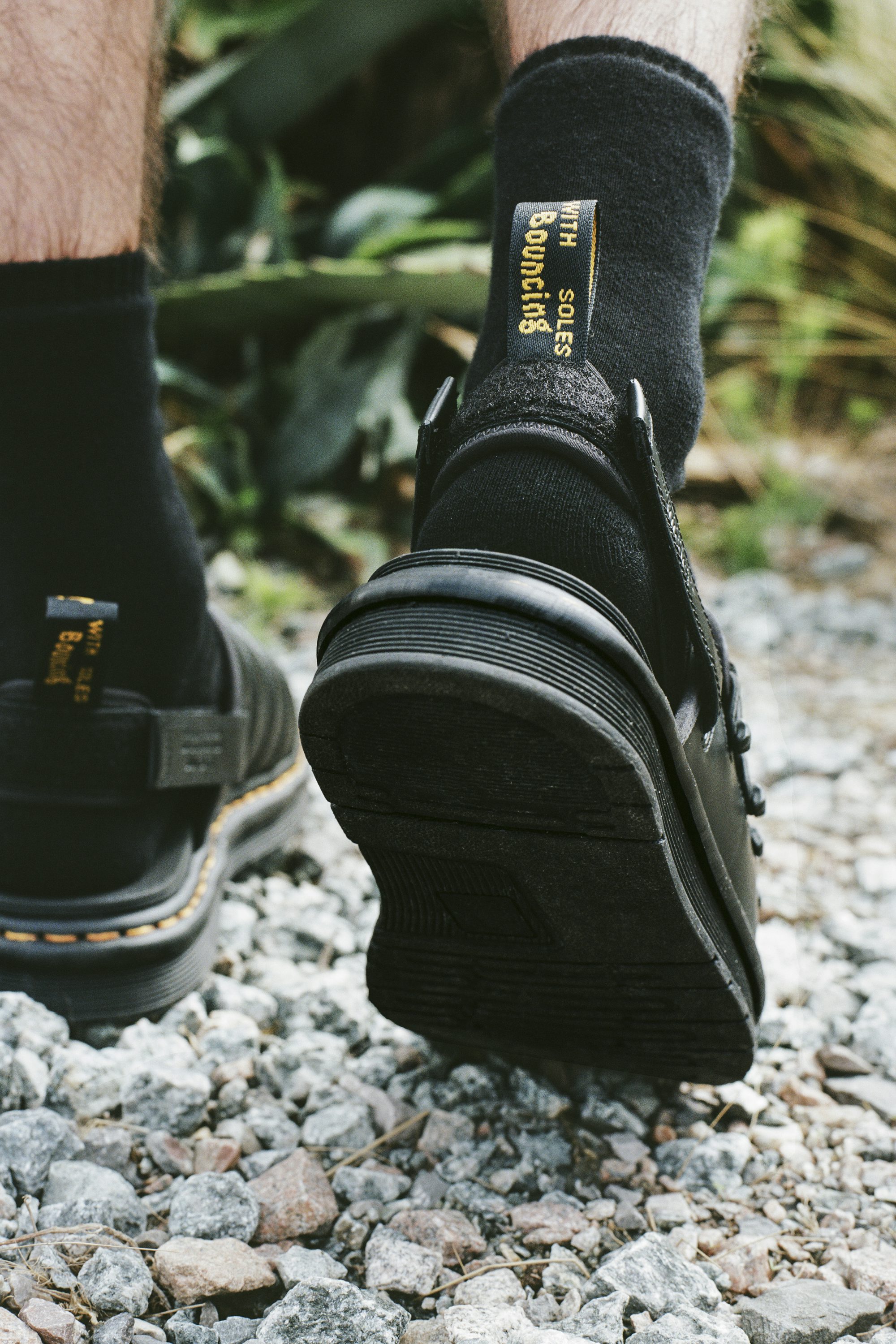 AW21 Suicoke