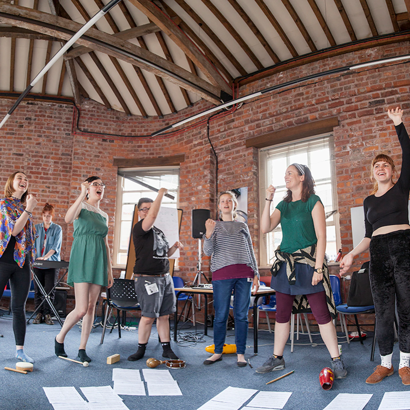 Anna Meredith rehearsing with musicians.