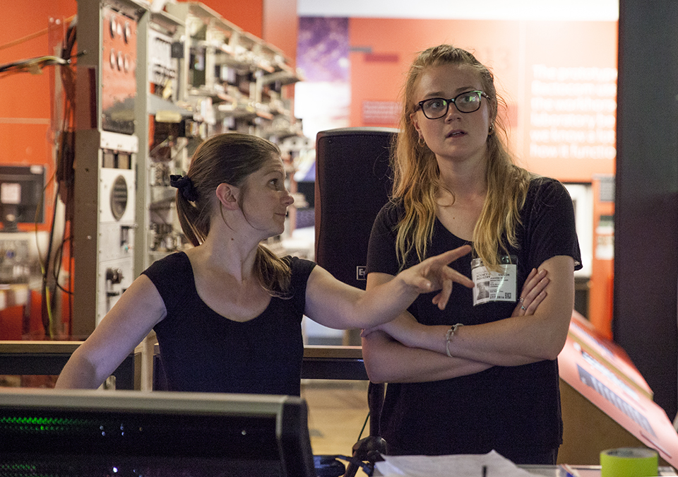 A sound engineer working with Speth.