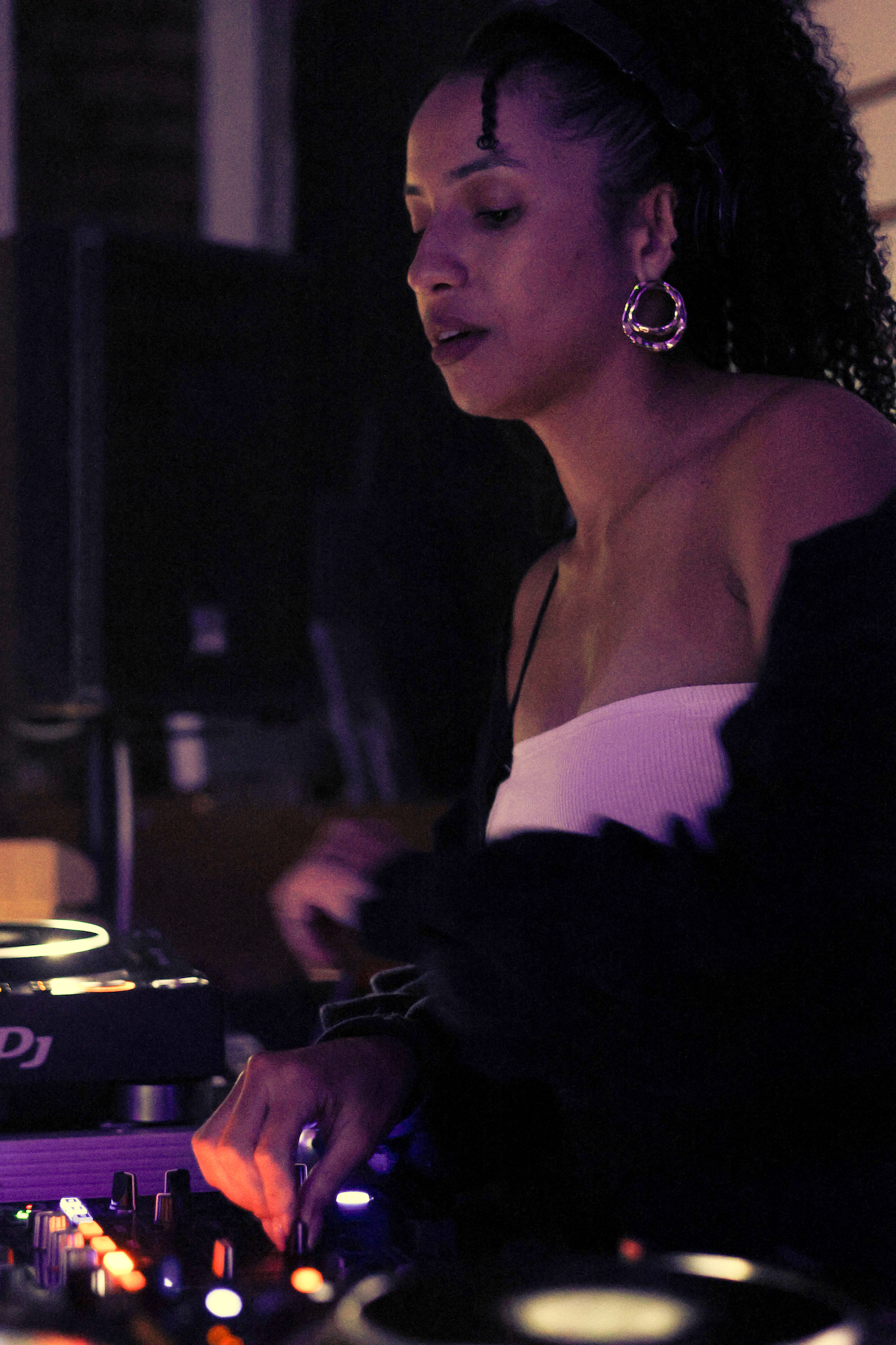 Mia Koden performing behind the decks.