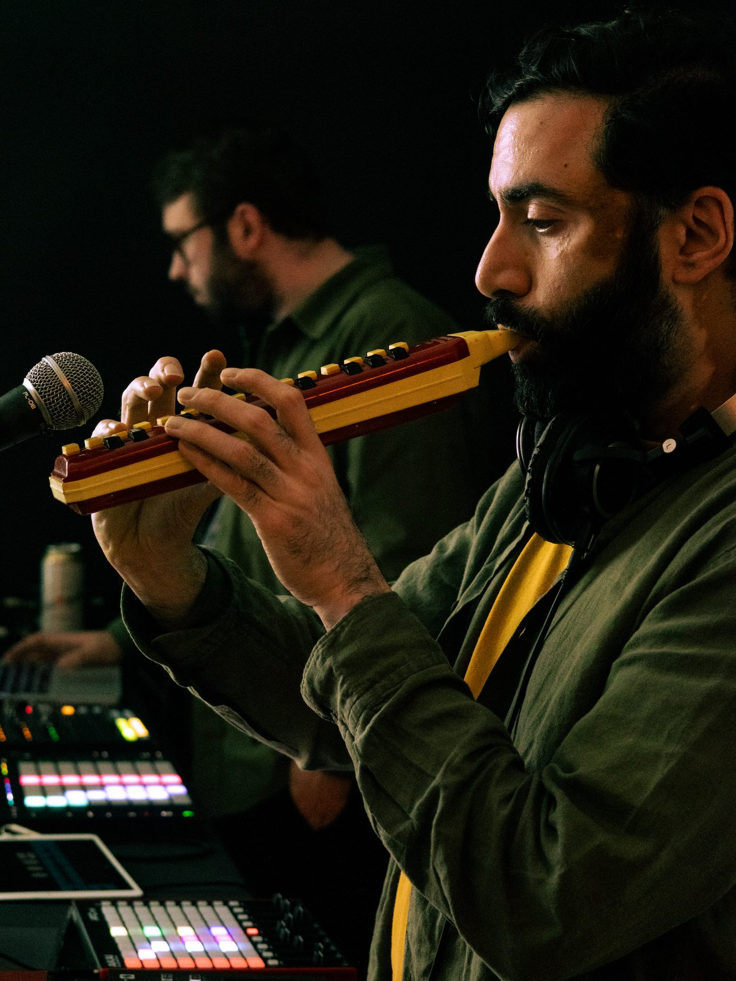 Astrolayb performing.