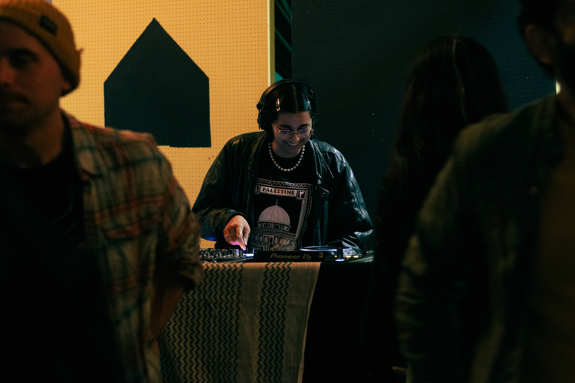 The Daytimers B2B set.