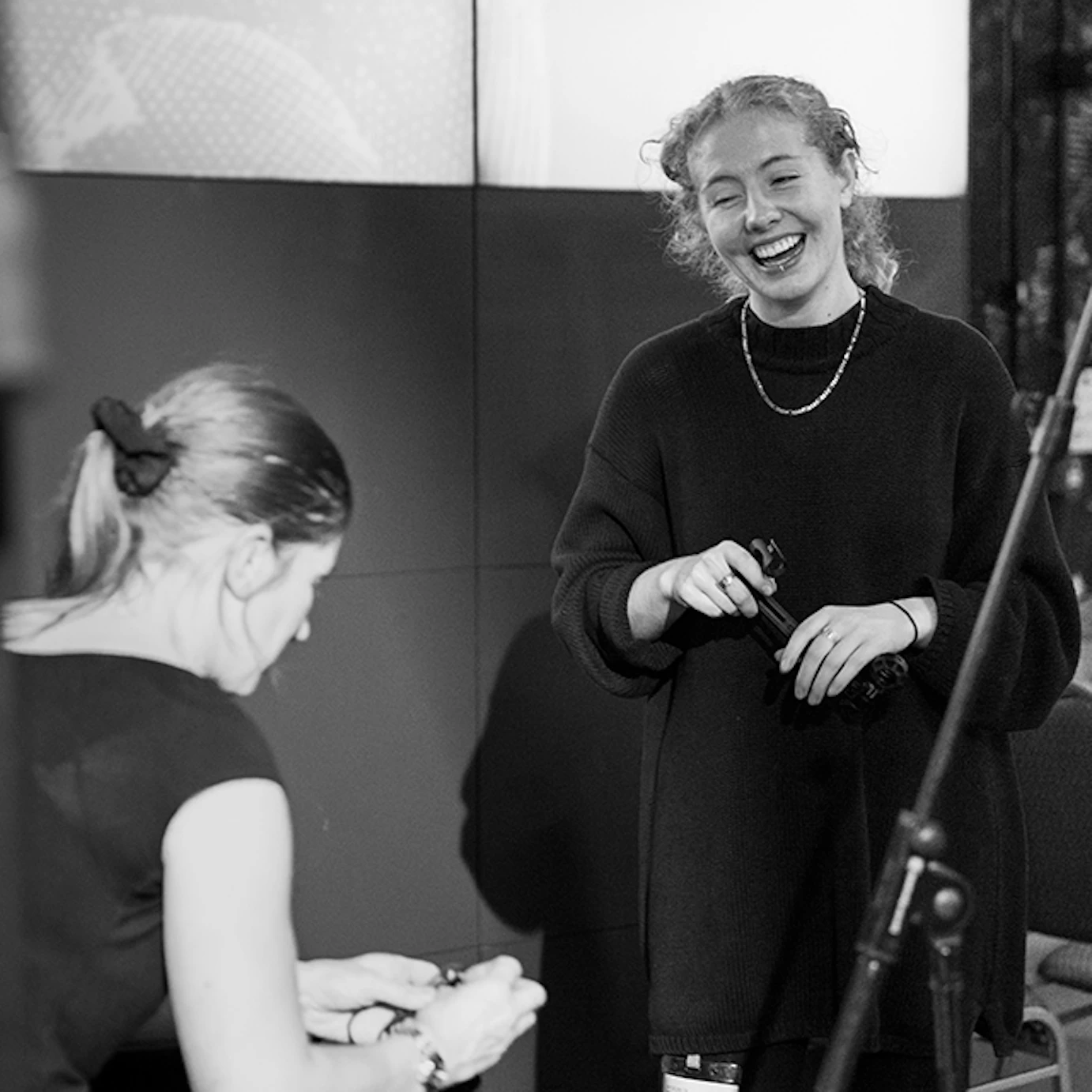A sound engineer working with Speth.