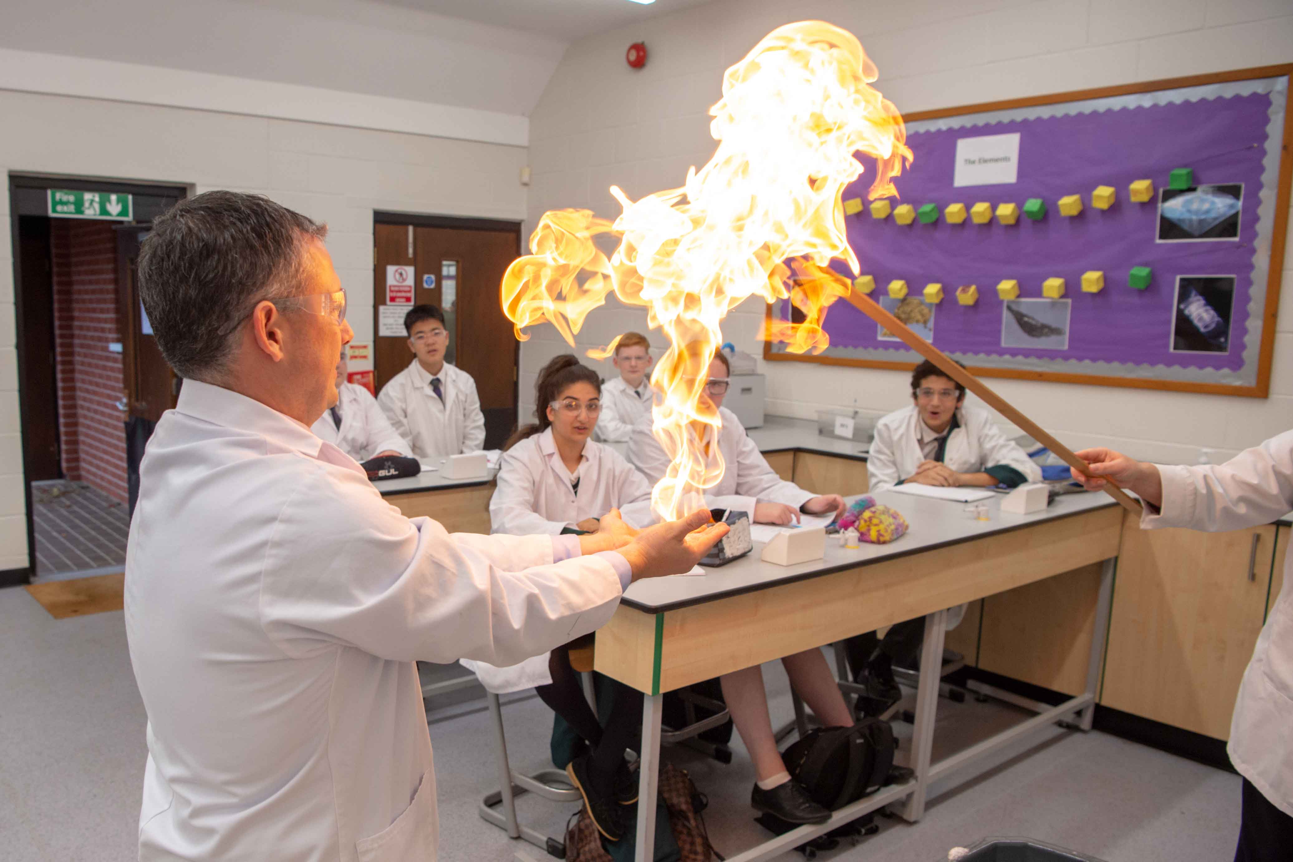 RGS Surrey Hills' science class