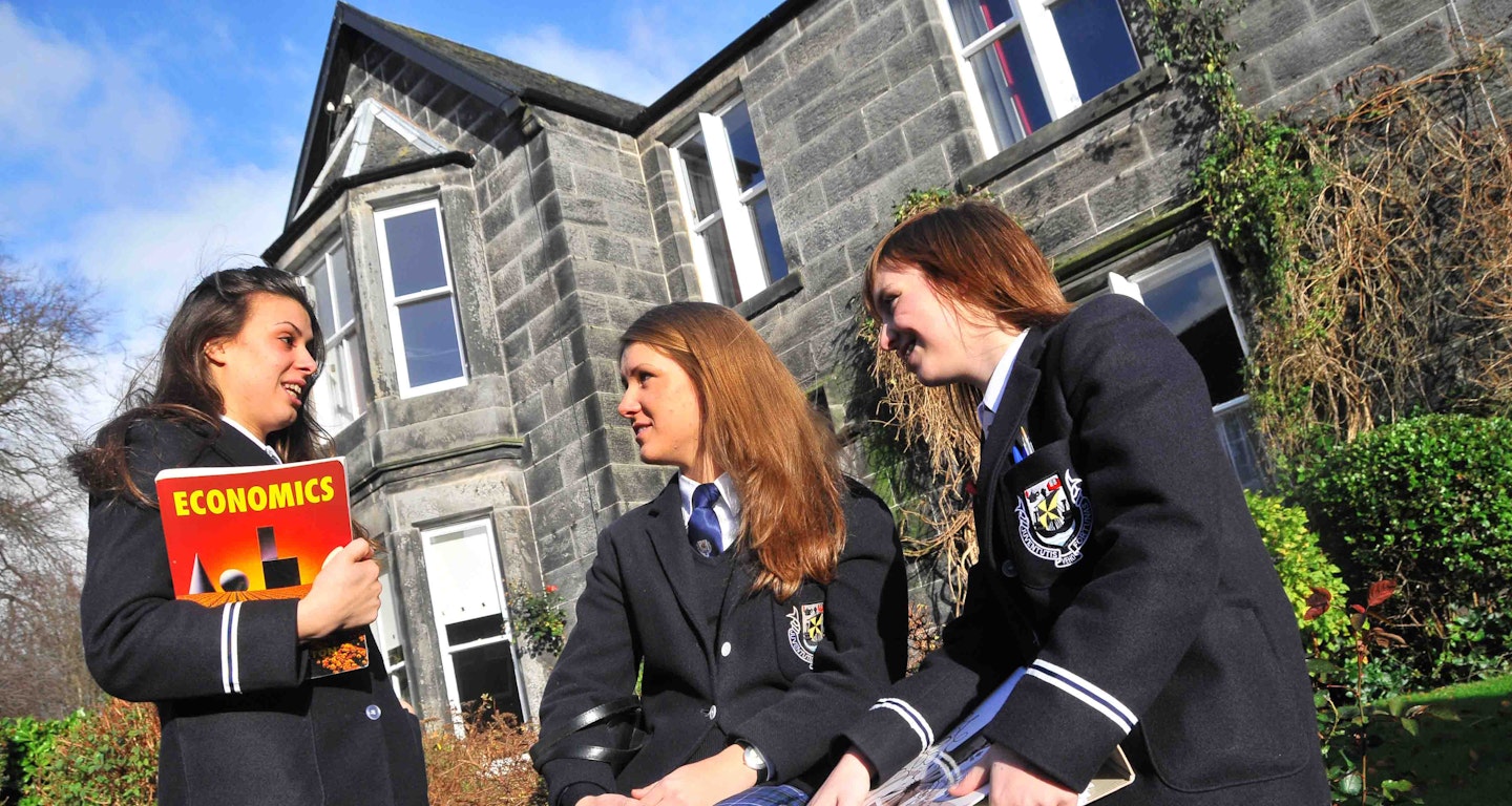 Dollar Academy students