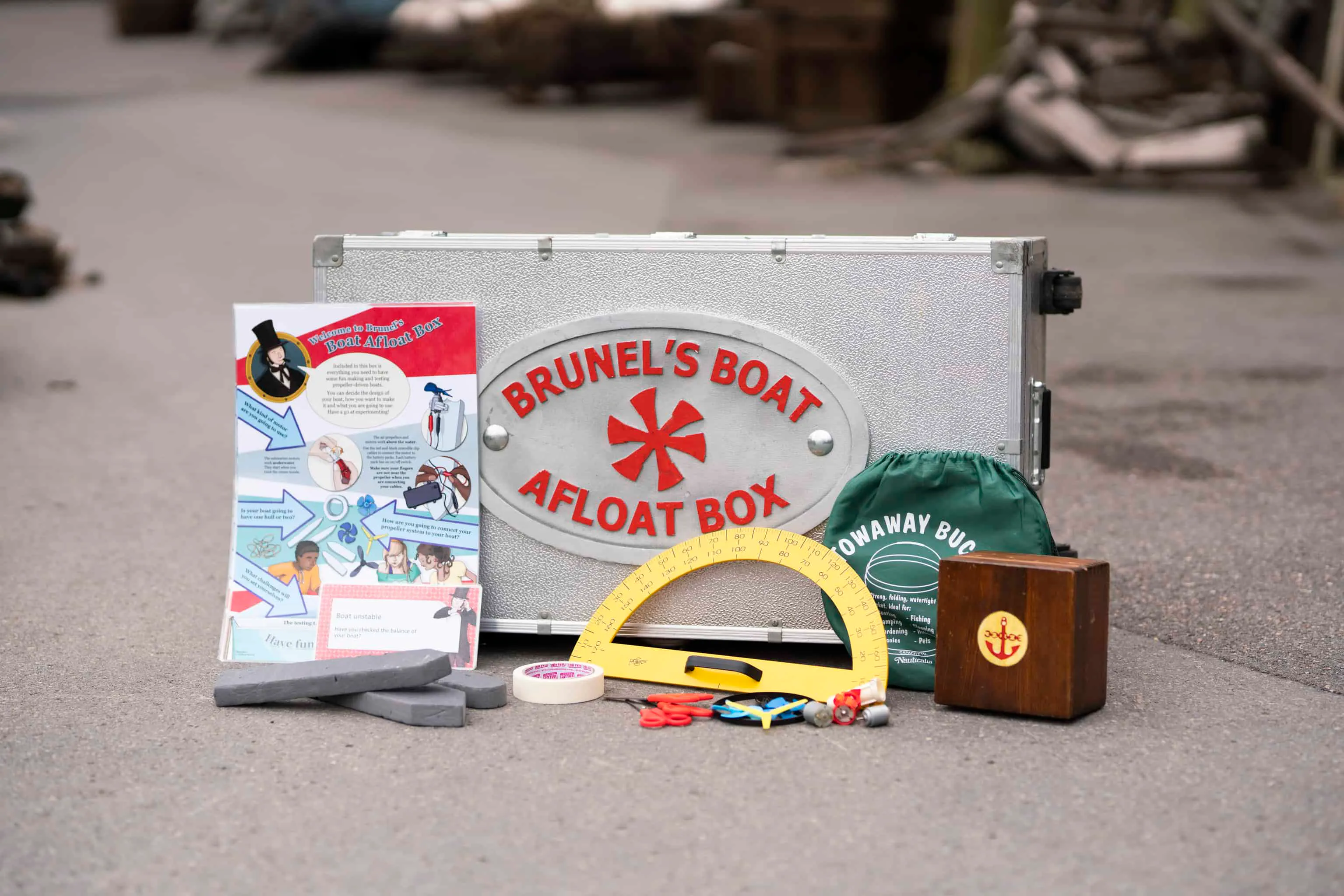 Education_Boat-Afloat-Box-Open