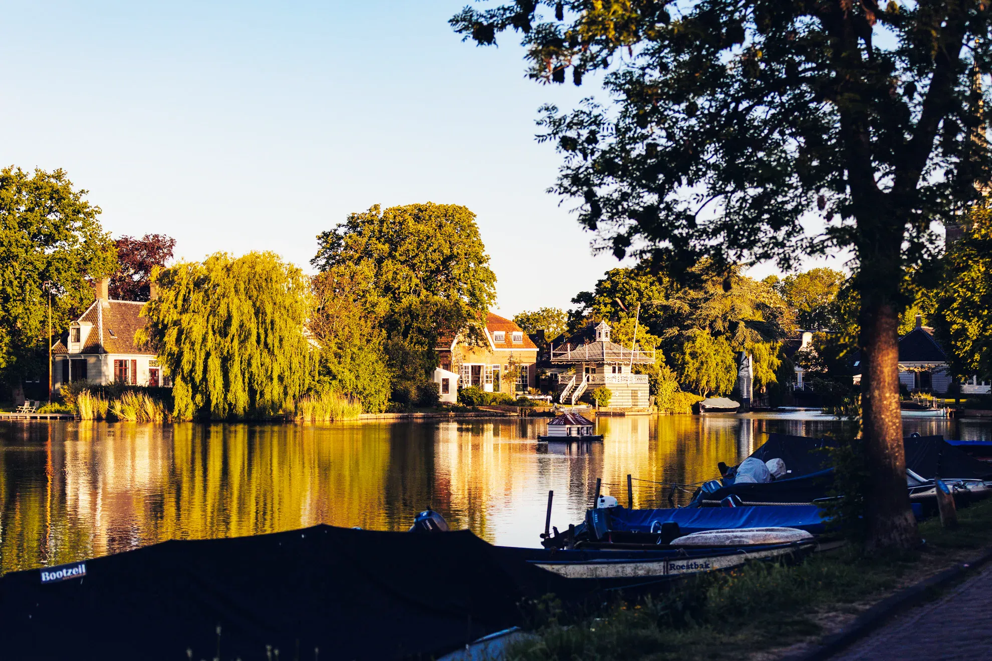 Theehuisje aan het Havenrak in Broek in Waterland