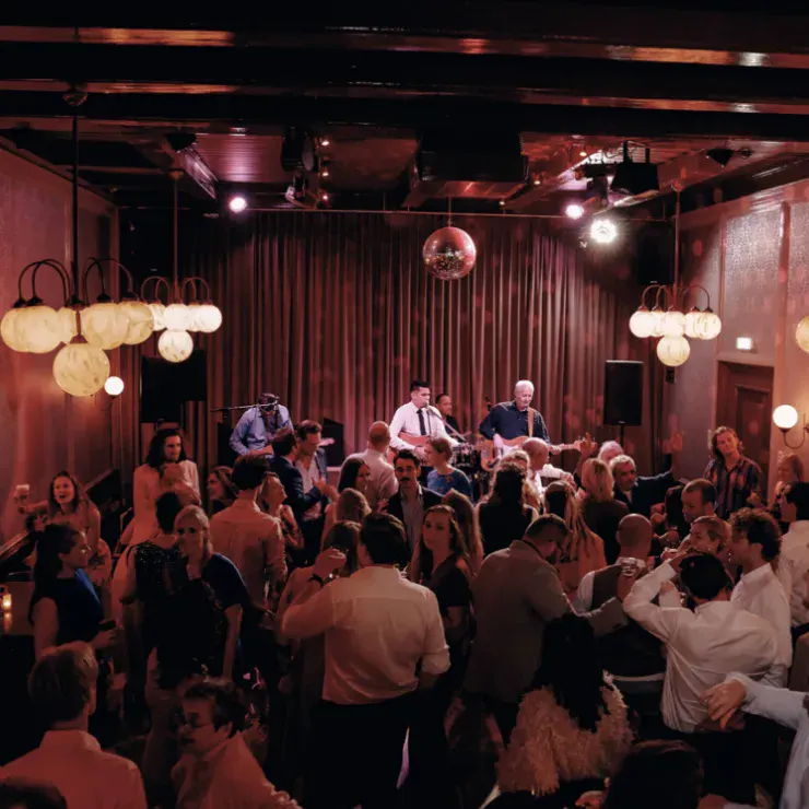 Feest na bruiloft in Het Broeker Huis