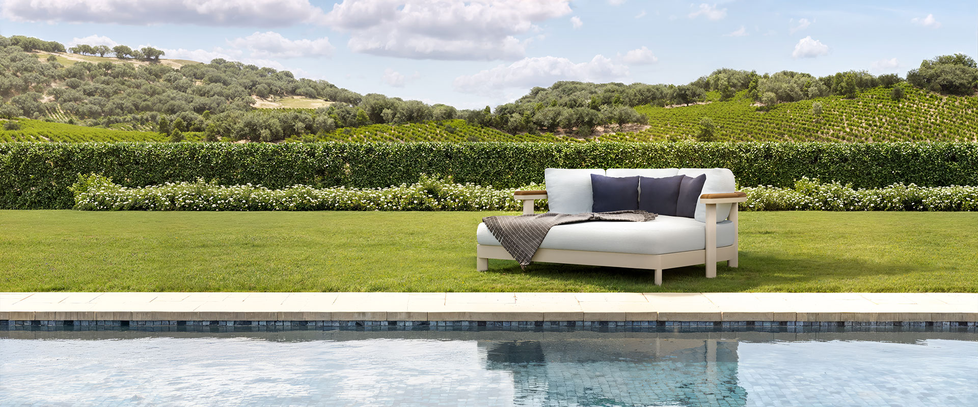 Luca Collection - Elegant Outdoor Seating - Brown Jordan - Brown