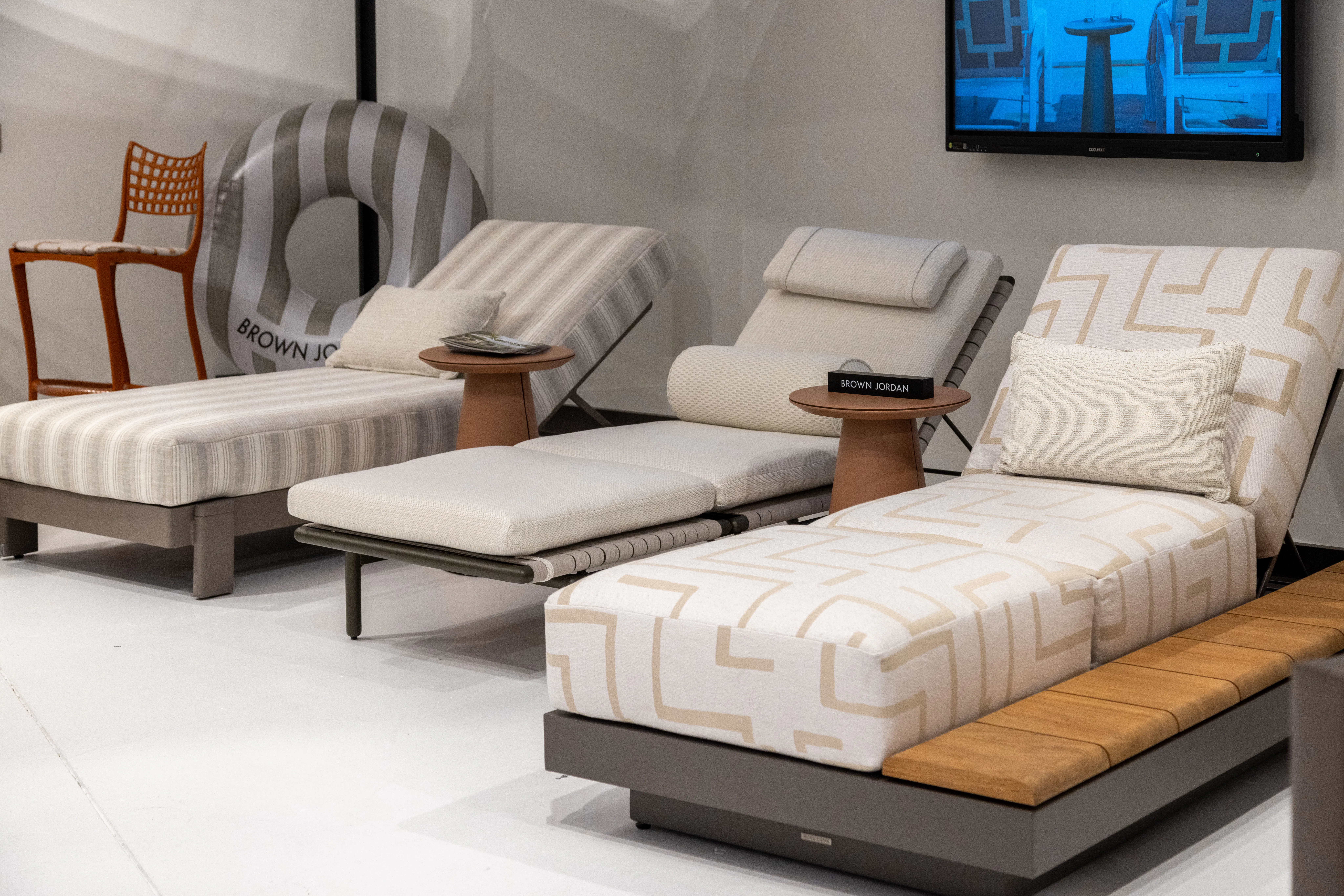Chaise Lounge Area