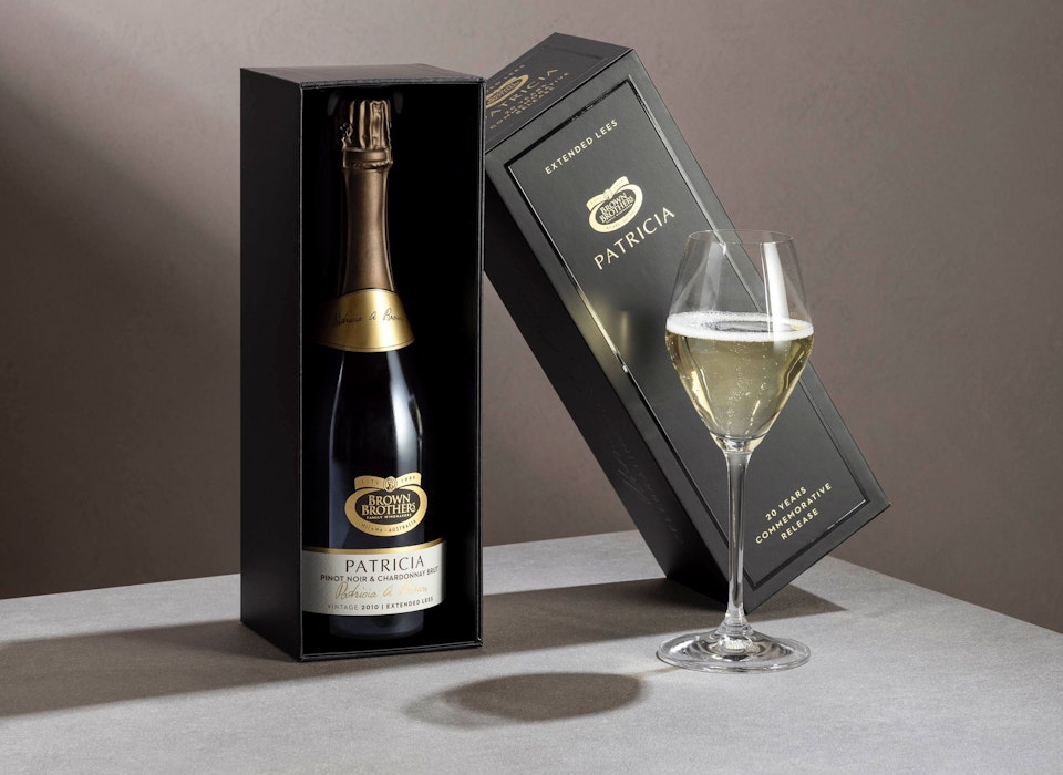 Patricia Pinot Noir & Chardonnay Brut Extended Lees 2010 with gift box
