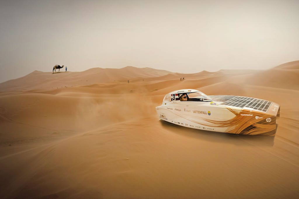Vattenfall Solar Team racet tegen wereldtop in Marokko, als coronapandemie dat toelaat [NL]
