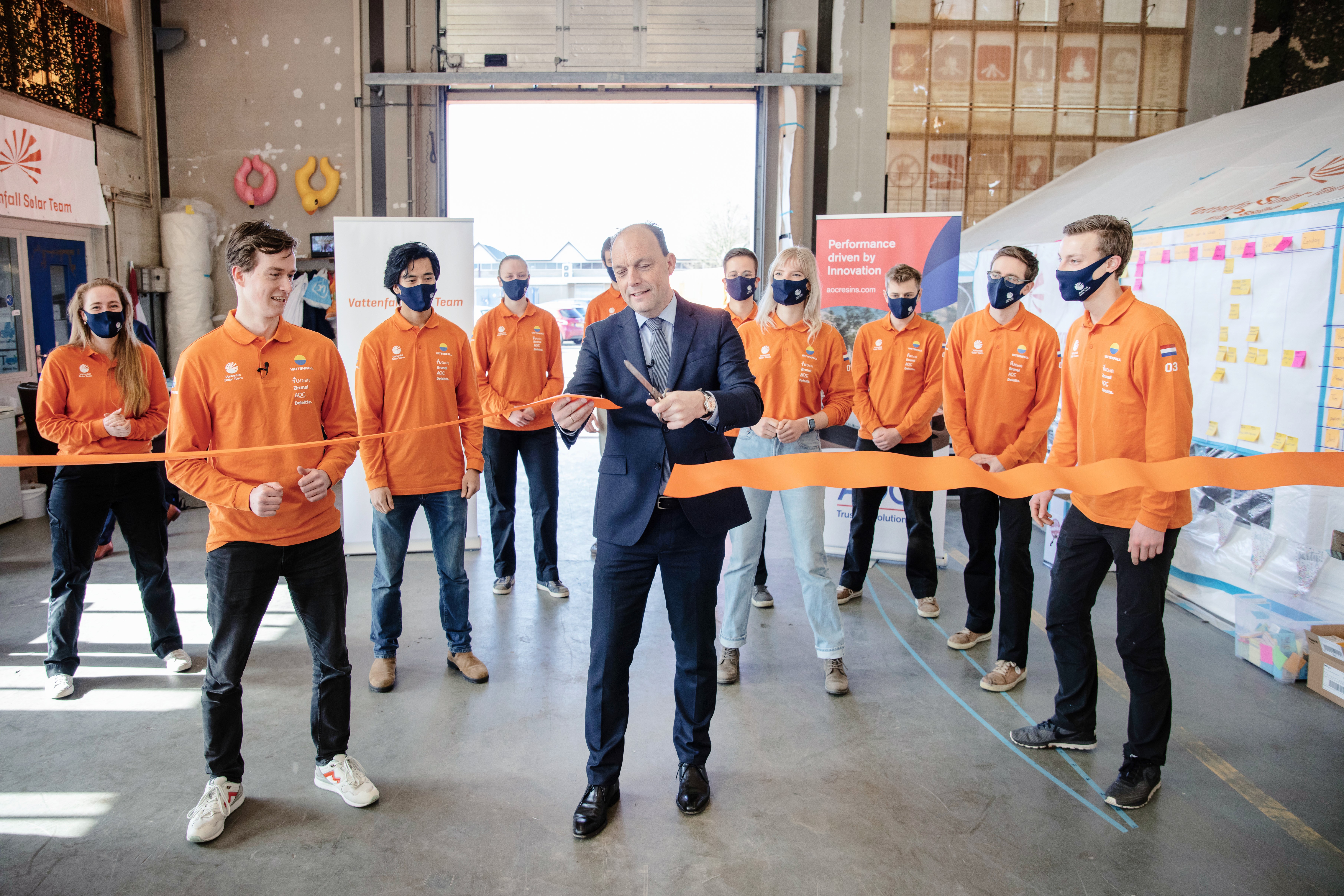 The Major of Zwolle opens the production phase of Nuna 11