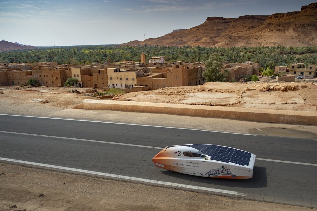 #SCM2021 update: Vattenfall Solar Team houdt moed erin na moeizame dag in de Sahara