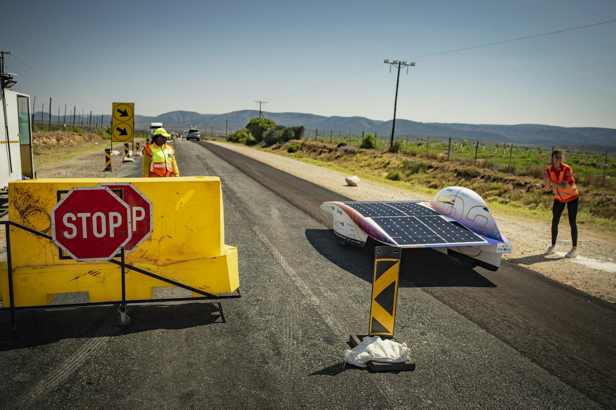 Nuna 11s driving through roadworks