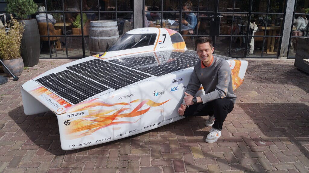 Brunel Solar Team showt zonneauto bij Ruiterhuys