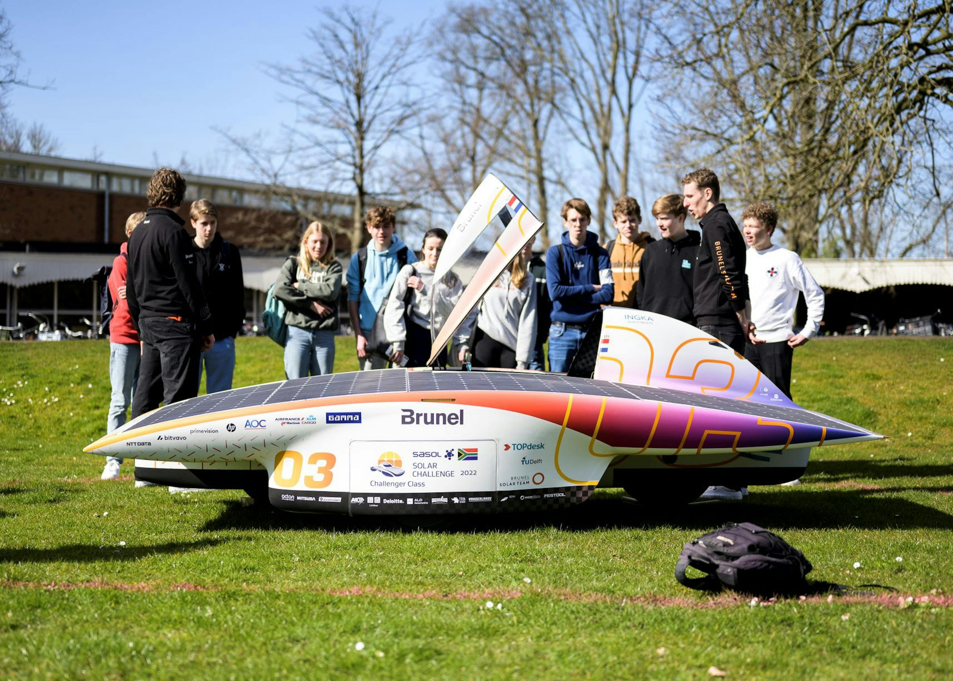 Nuna paying a visit to a school in Haarlem