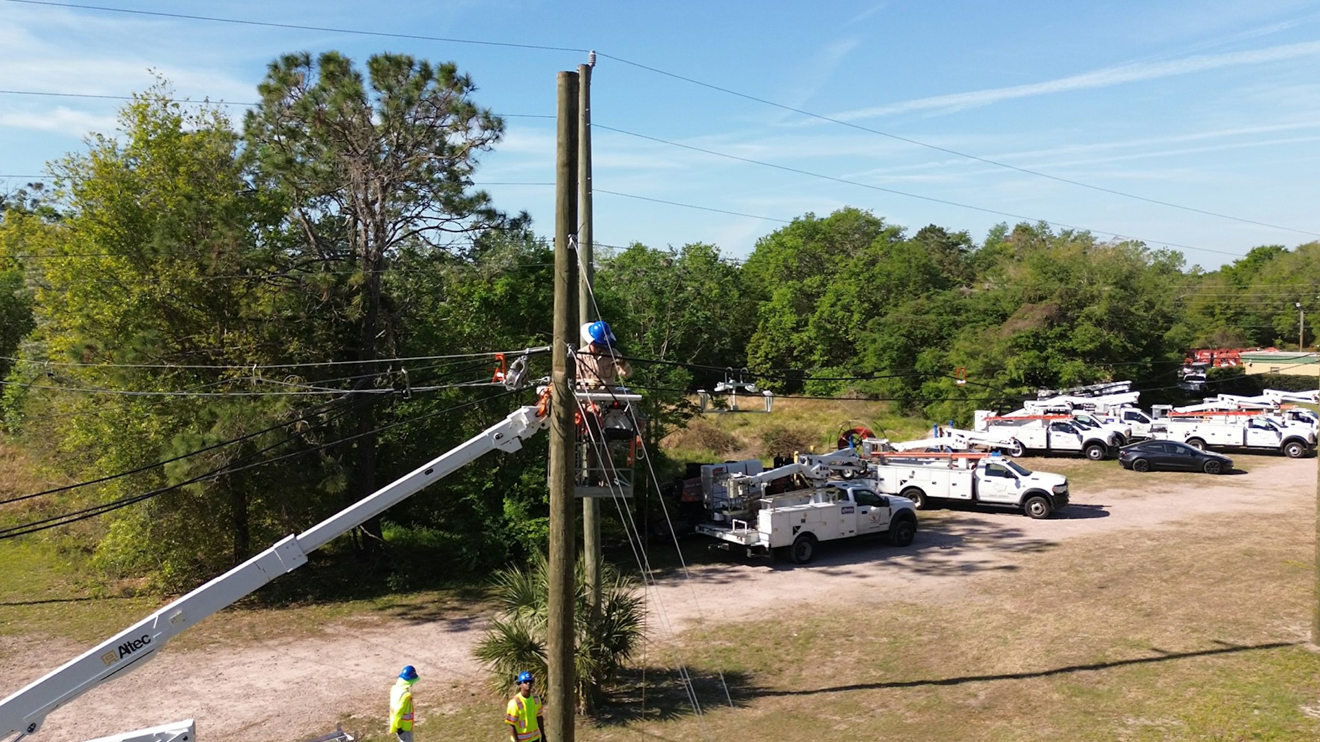Crews participating in hands-on training at Buckley Cable Construction’s dedicated training yard.