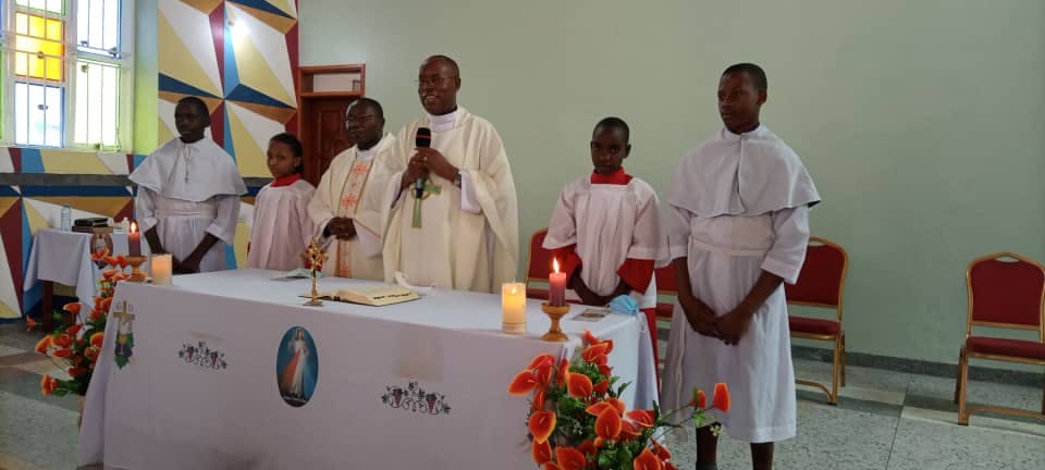 Fr. Julius & Fr. Charles with servers