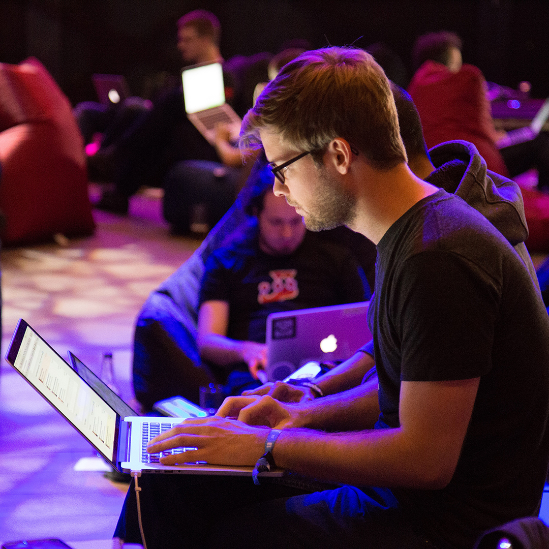 SysOps vs DevOps: What’s the Difference? image