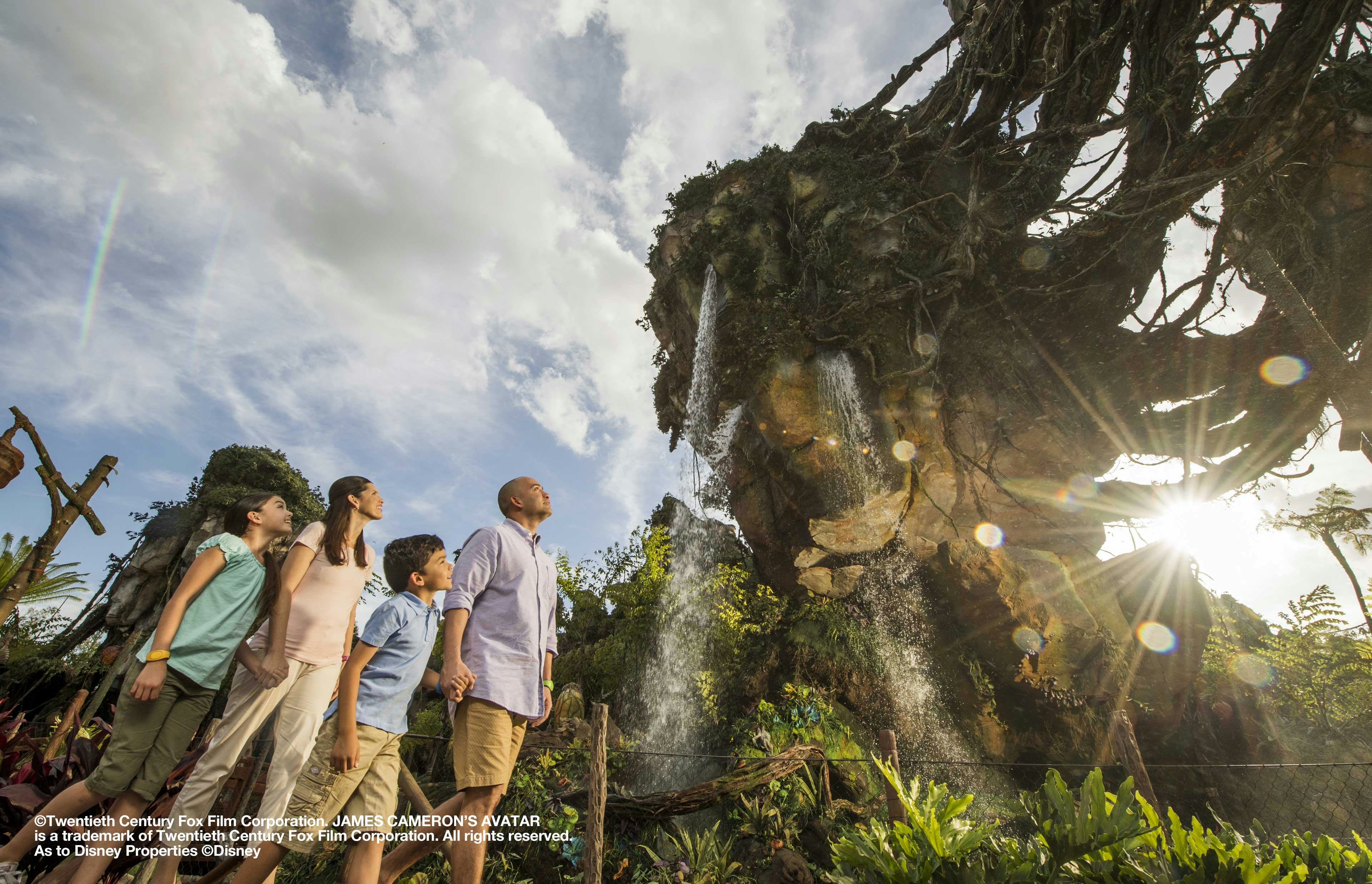Family strolling through Pandora - The World of Avatar at Walt Disney World Resort