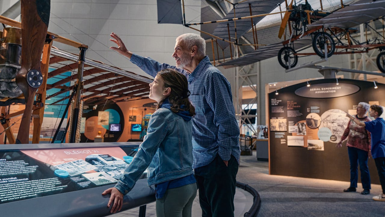 Family at the Canada Space and Aviation Museum