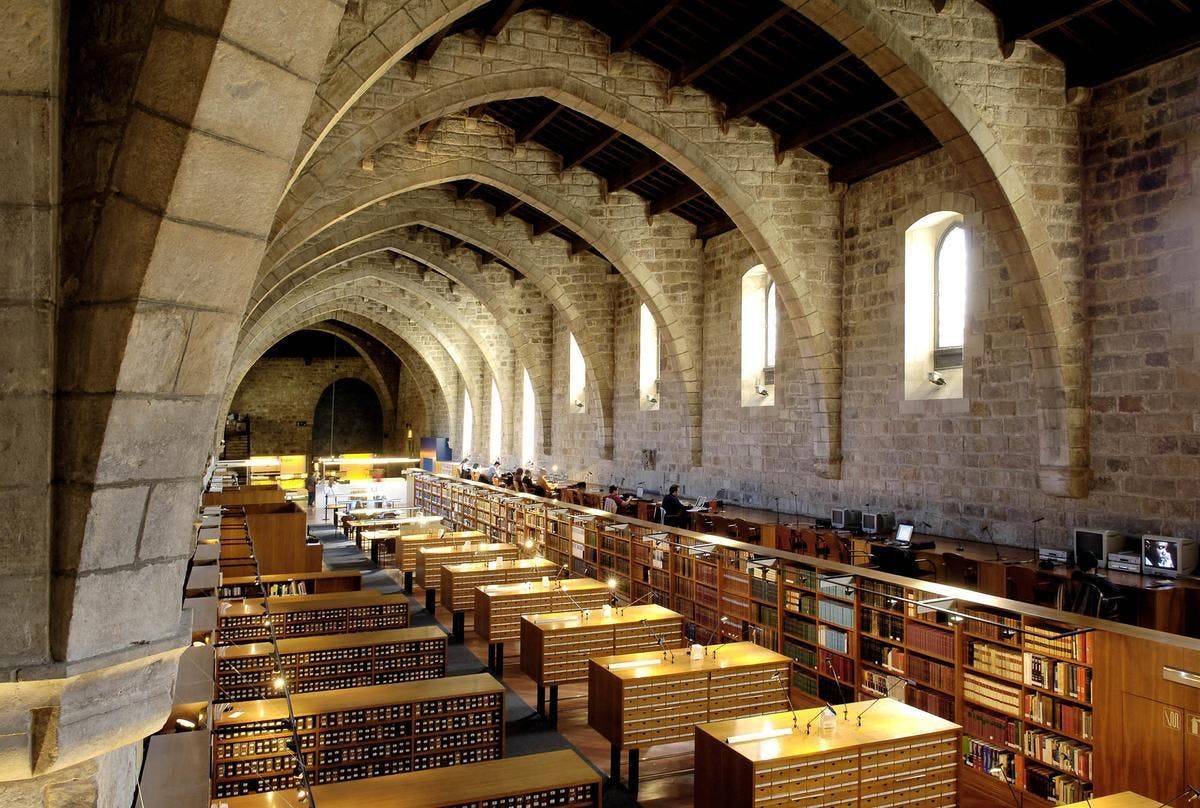 Library known as La Biblioteca de Cataluña, located in the city of Barcelona.