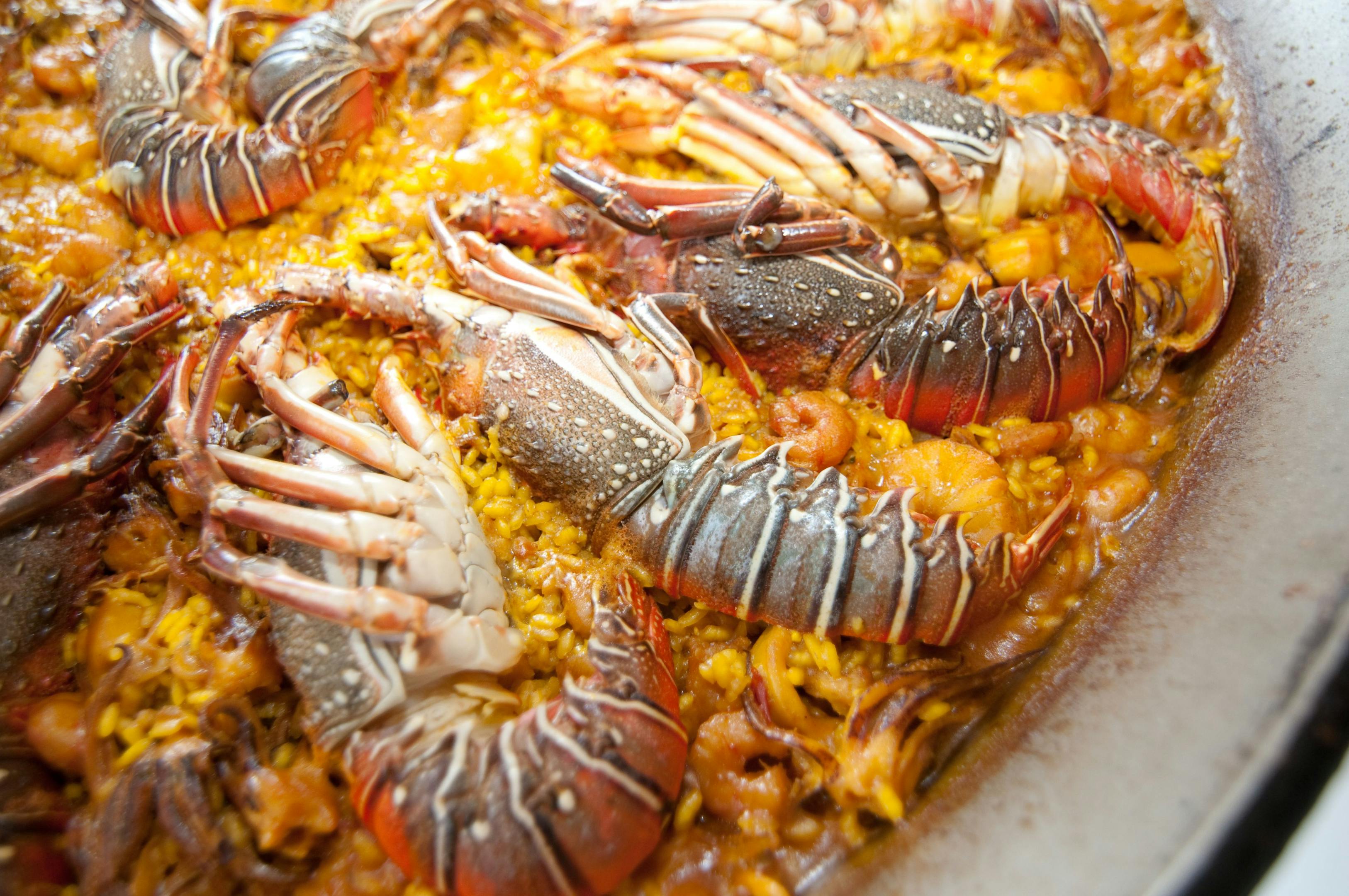 A delicious Paella de langosta, ready to be savored.