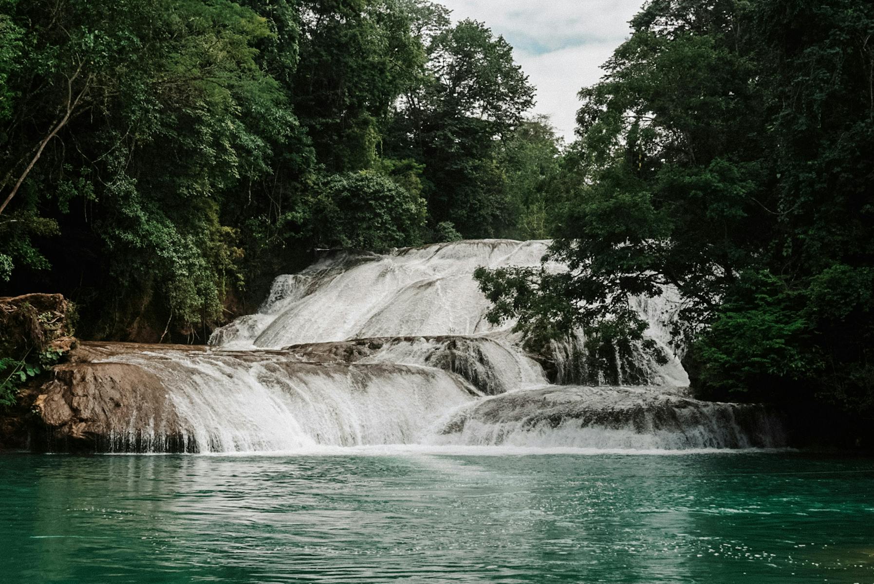 cascada cerca de San Cristobal de las Casas, en la región de Chiapas, Méjico