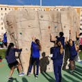 kids enjoying outdoor climbing at Esports al Barri in Valencia, one of this year’s fail‑proof free plans