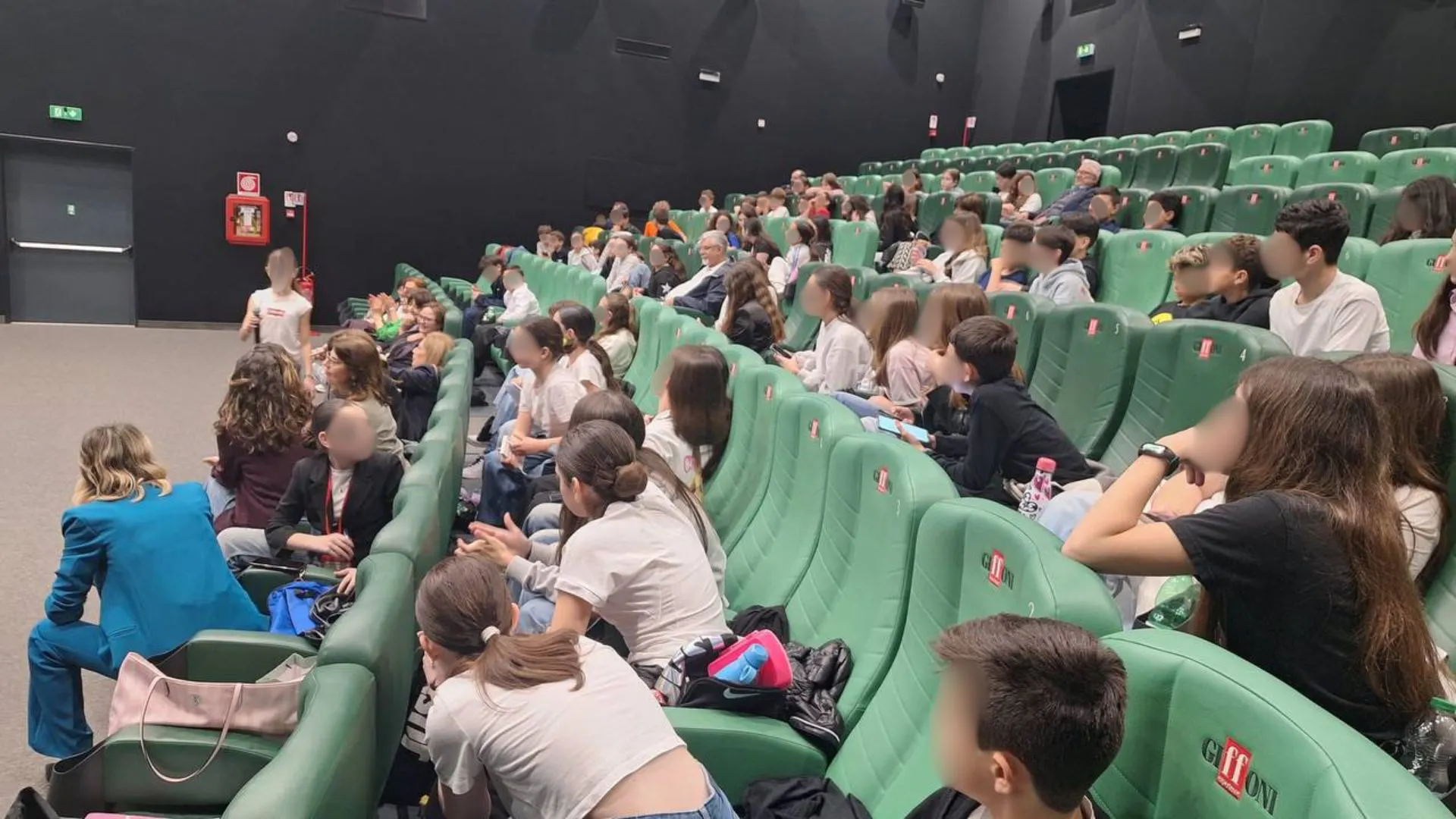 Studenti durante il CineDebate alla Sala Verde di Giffoni Film Festival